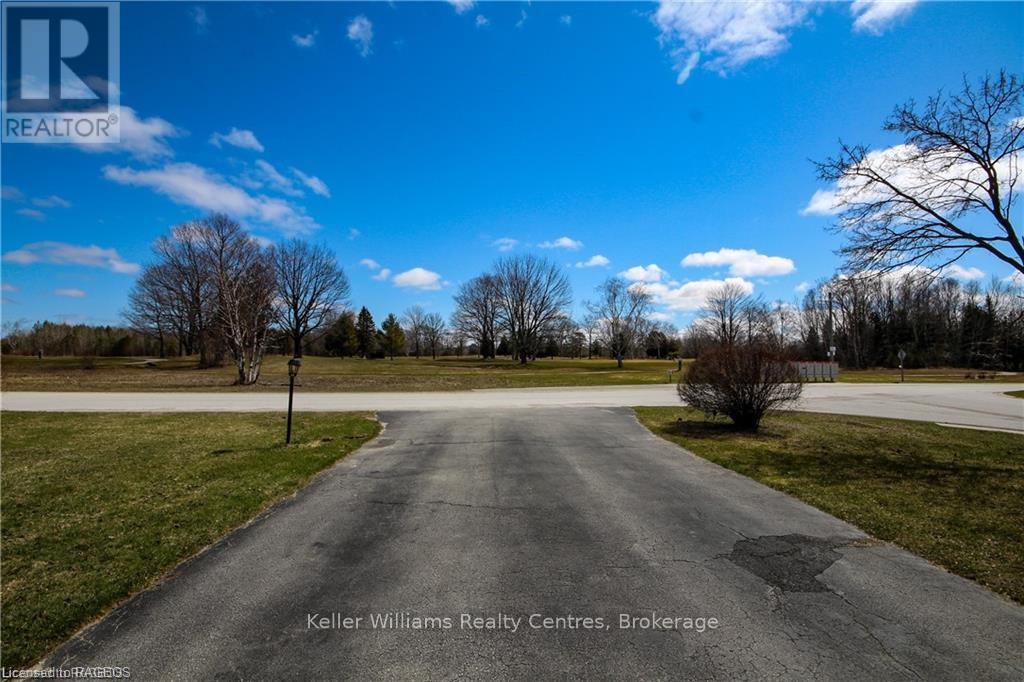 250 Tyendinaga Drive, Saugeen Shores, Ontario  N0H 2L0 - Photo 37 - X12454515
