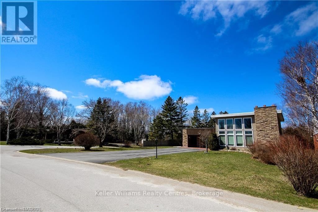 250 Tyendinaga Drive, Saugeen Shores, Ontario  N0H 2L0 - Photo 5 - X12454515