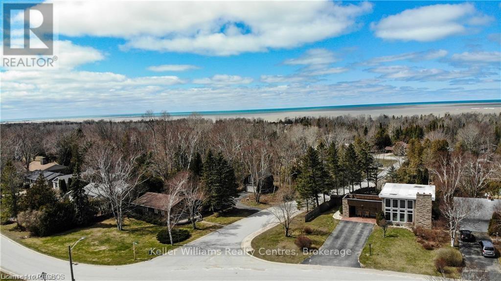 250 Tyendinaga Drive, Saugeen Shores, Ontario  N0H 2L0 - Photo 6 - X12454515