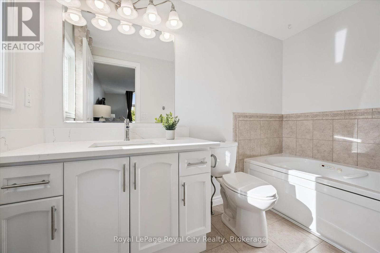 3 Pine Ridge Drive, Guelph, Ontario  N1L 1N6 - Photo 24 - X12454569
