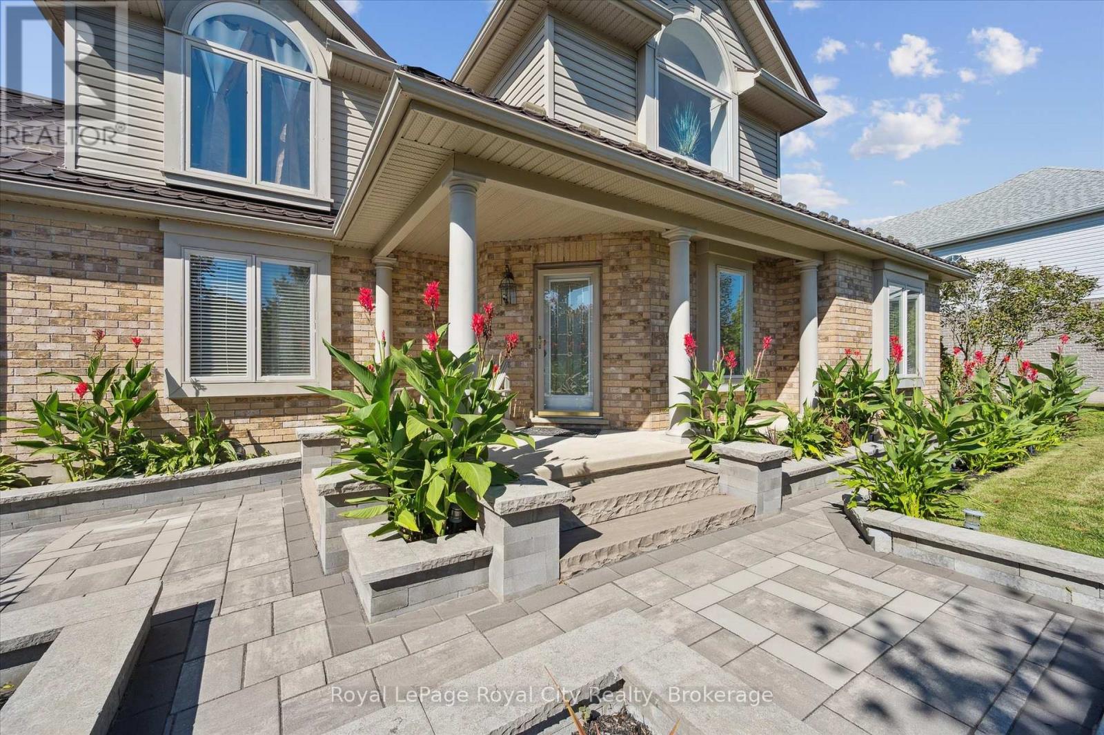 3 Pine Ridge Drive, Guelph, Ontario  N1L 1N6 - Photo 5 - X12454569