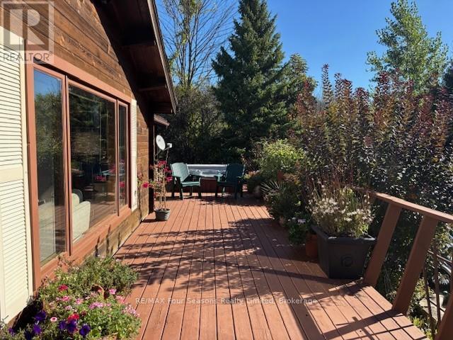153 Wensley Drive, Blue Mountains, Ontario  N0H 1J0 - Photo 2 - X12454574