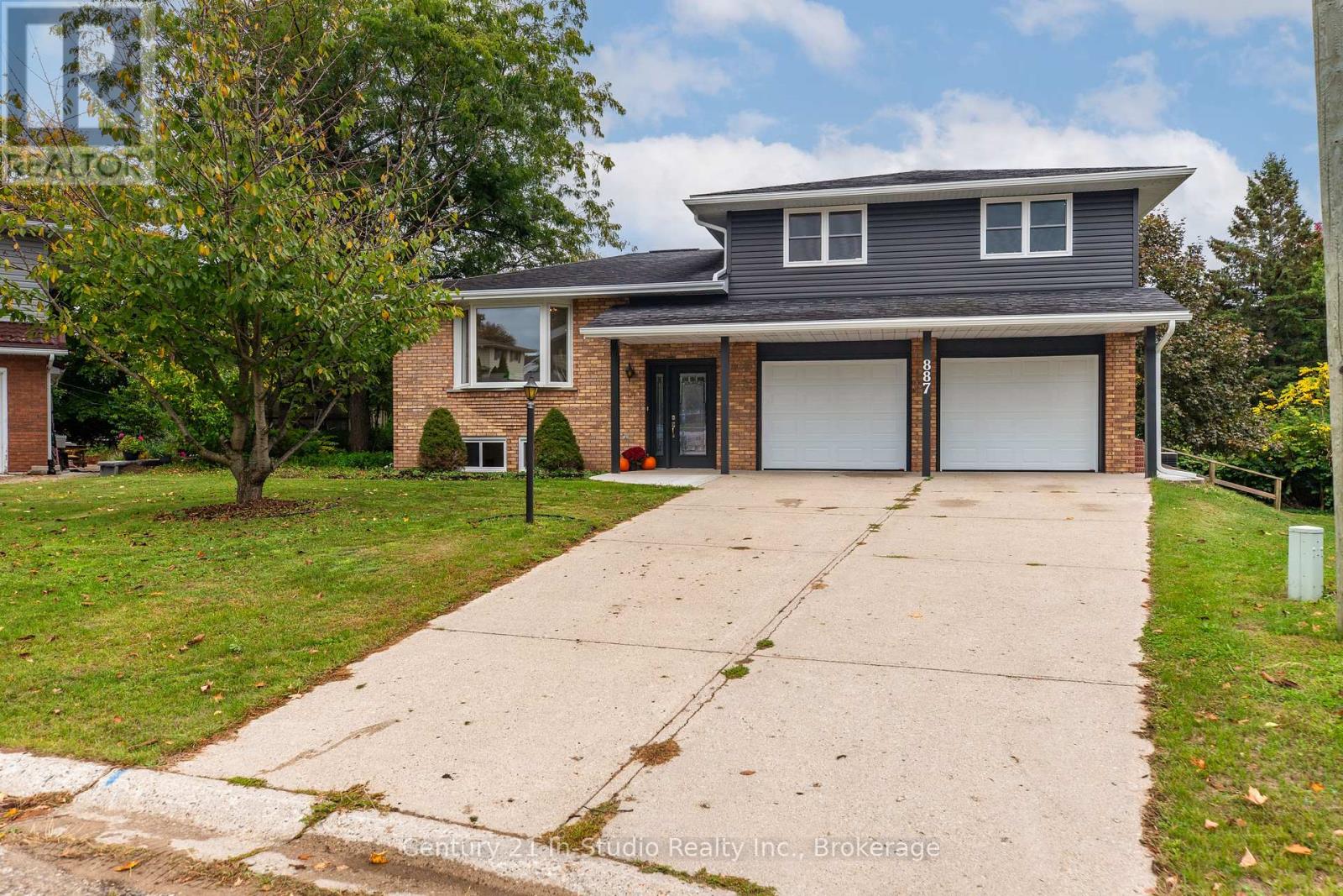887 Nodwell Court, Saugeen Shores, Ontario  N0H 2C4 - Photo 3 - X12454585