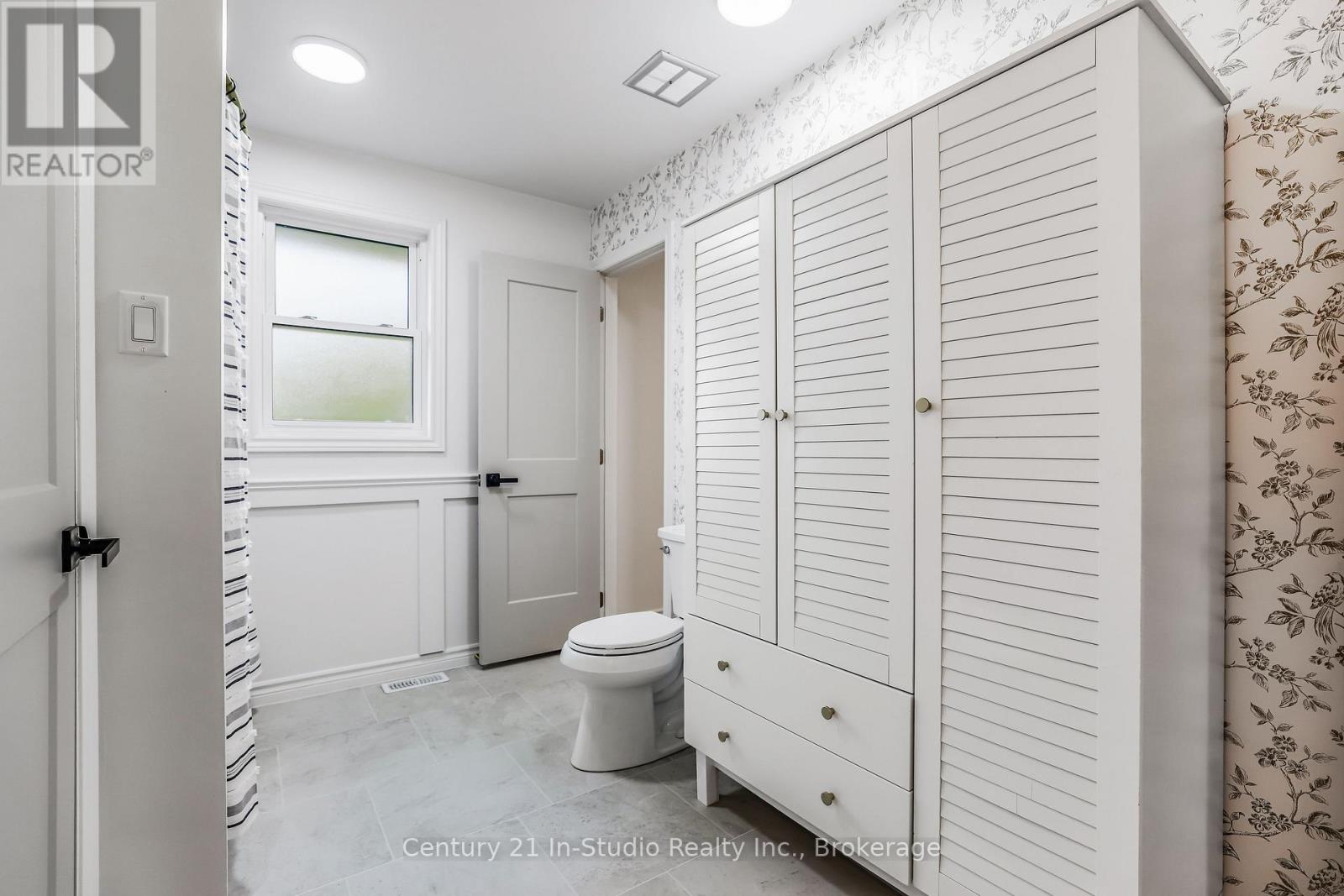 887 Nodwell Court, Saugeen Shores, Ontario  N0H 2C4 - Photo 34 - X12454585
