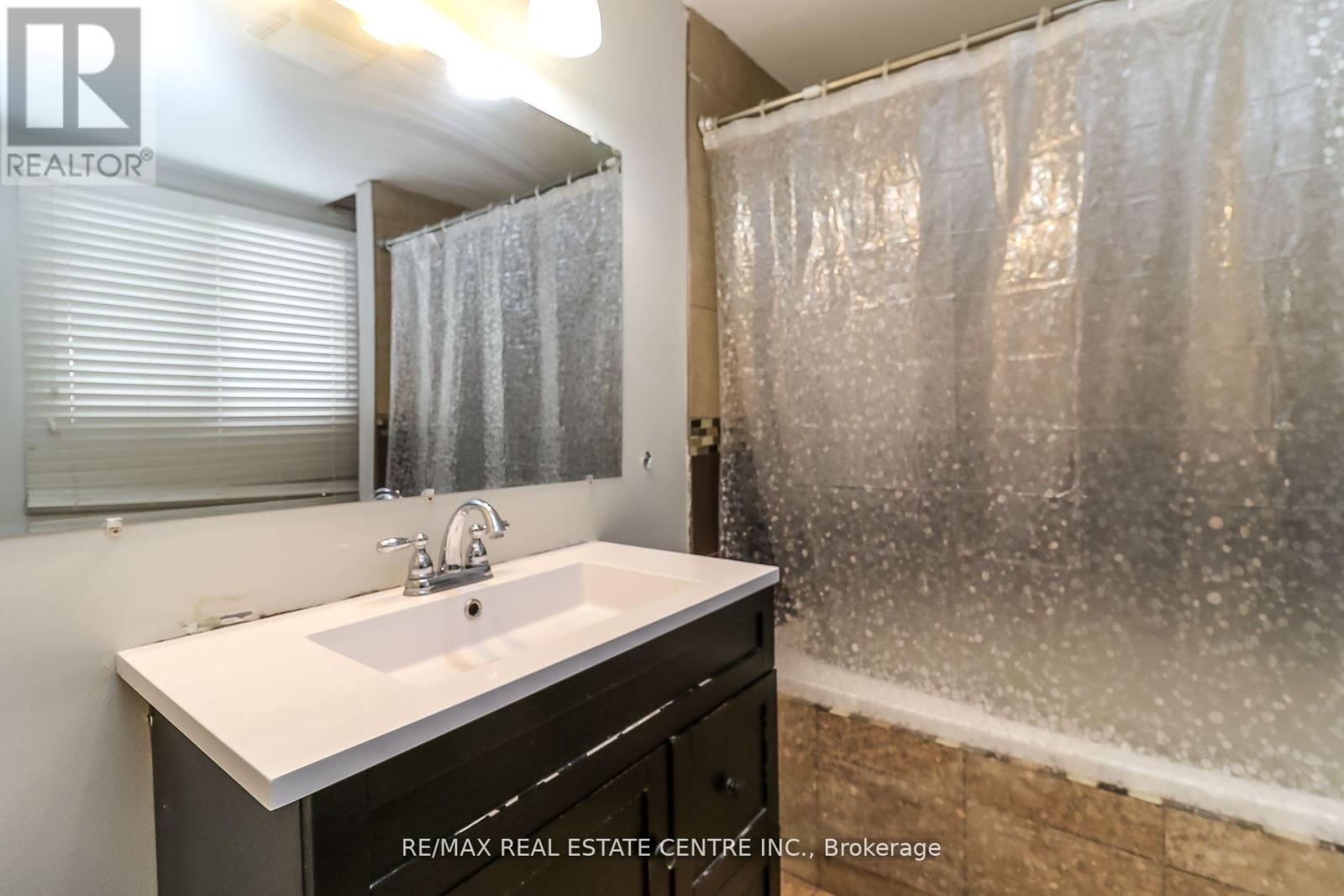 22 Meadowlark Road, Barrie, Ontario  L4M 6C8 - Photo 24 - S12454378