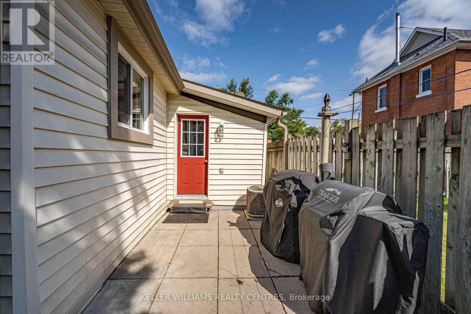 61 Victoria Street, Barrie, Ontario  L4N 2H8 - Photo 18 - S12454423