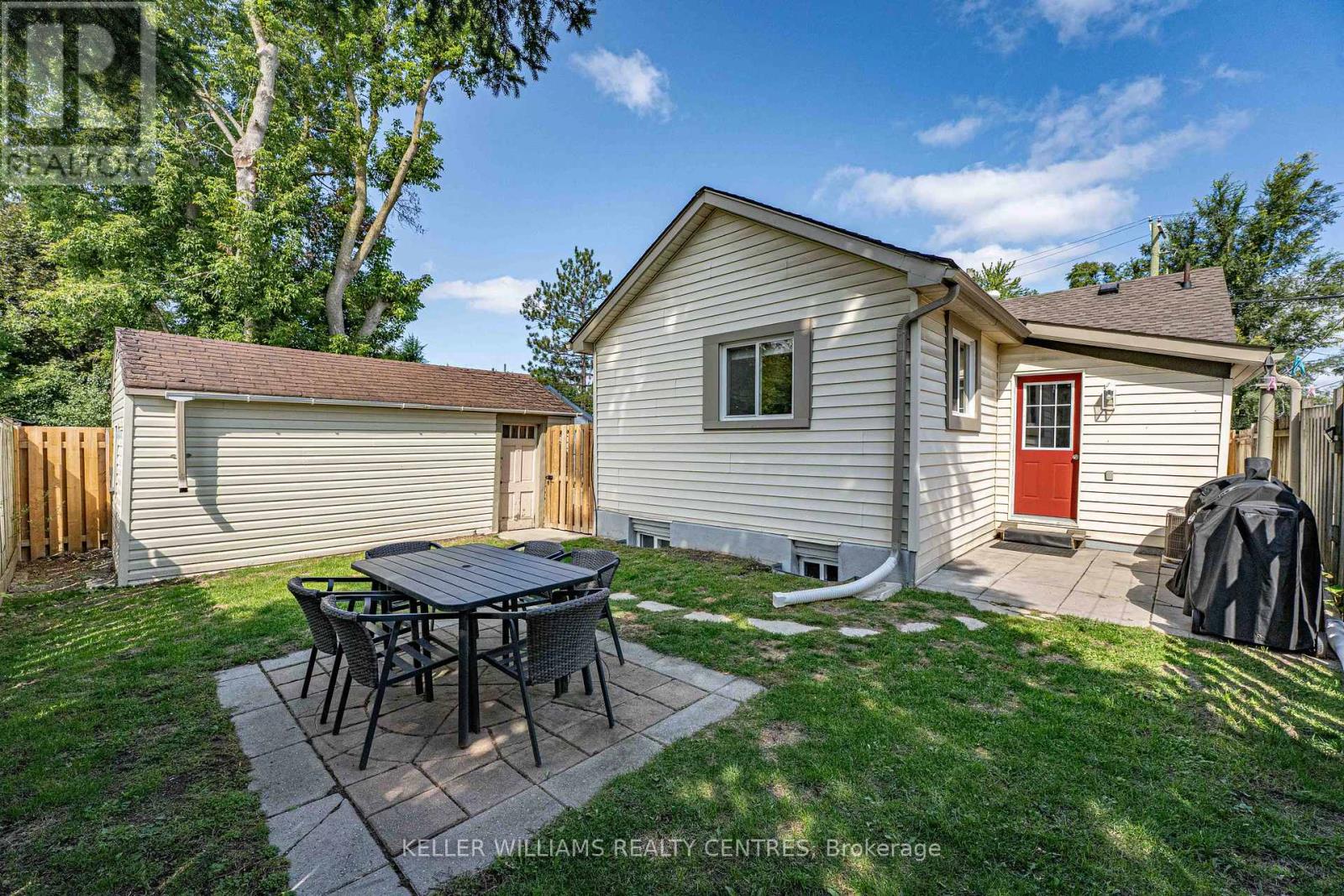 61 Victoria Street, Barrie, Ontario  L4N 2H8 - Photo 19 - S12454423