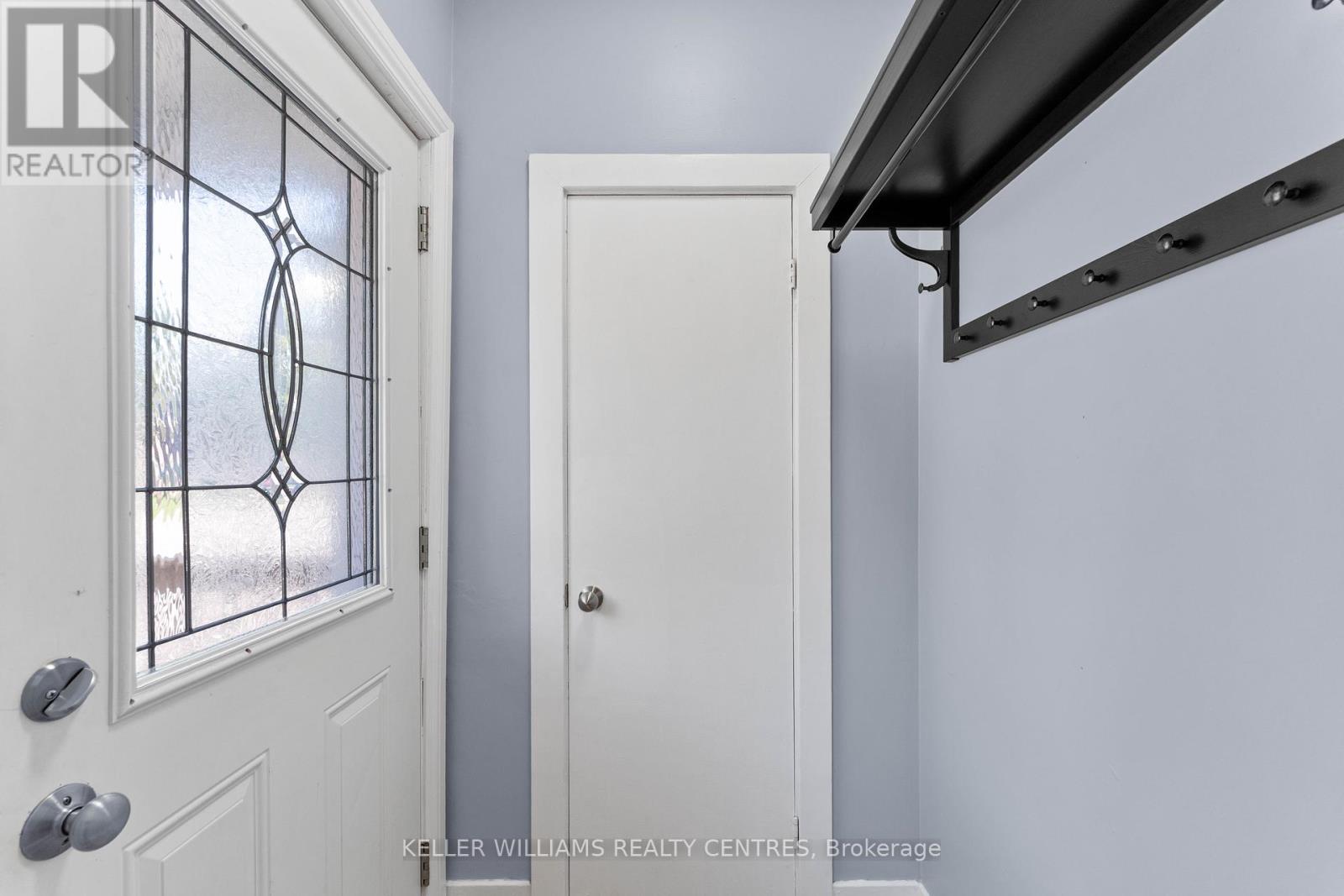 61 Victoria Street, Barrie, Ontario  L4N 2H8 - Photo 22 - S12454423