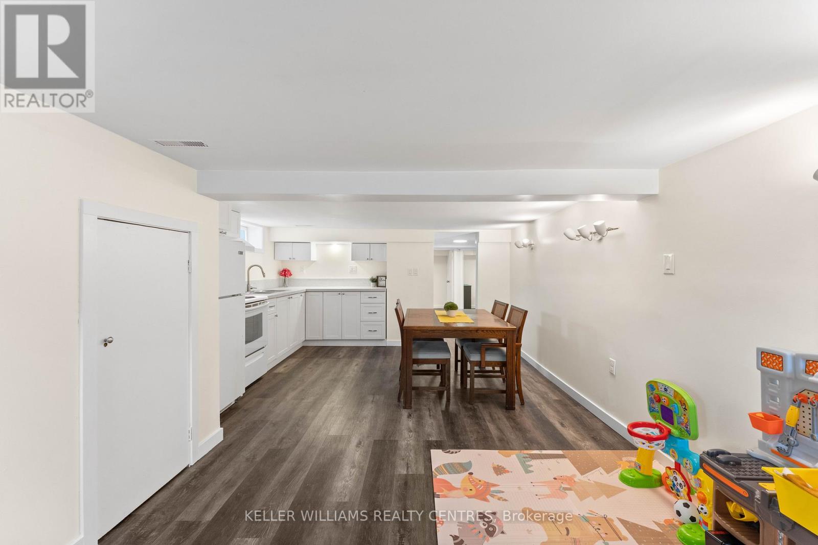 61 Victoria Street, Barrie, Ontario  L4N 2H8 - Photo 33 - S12454423
