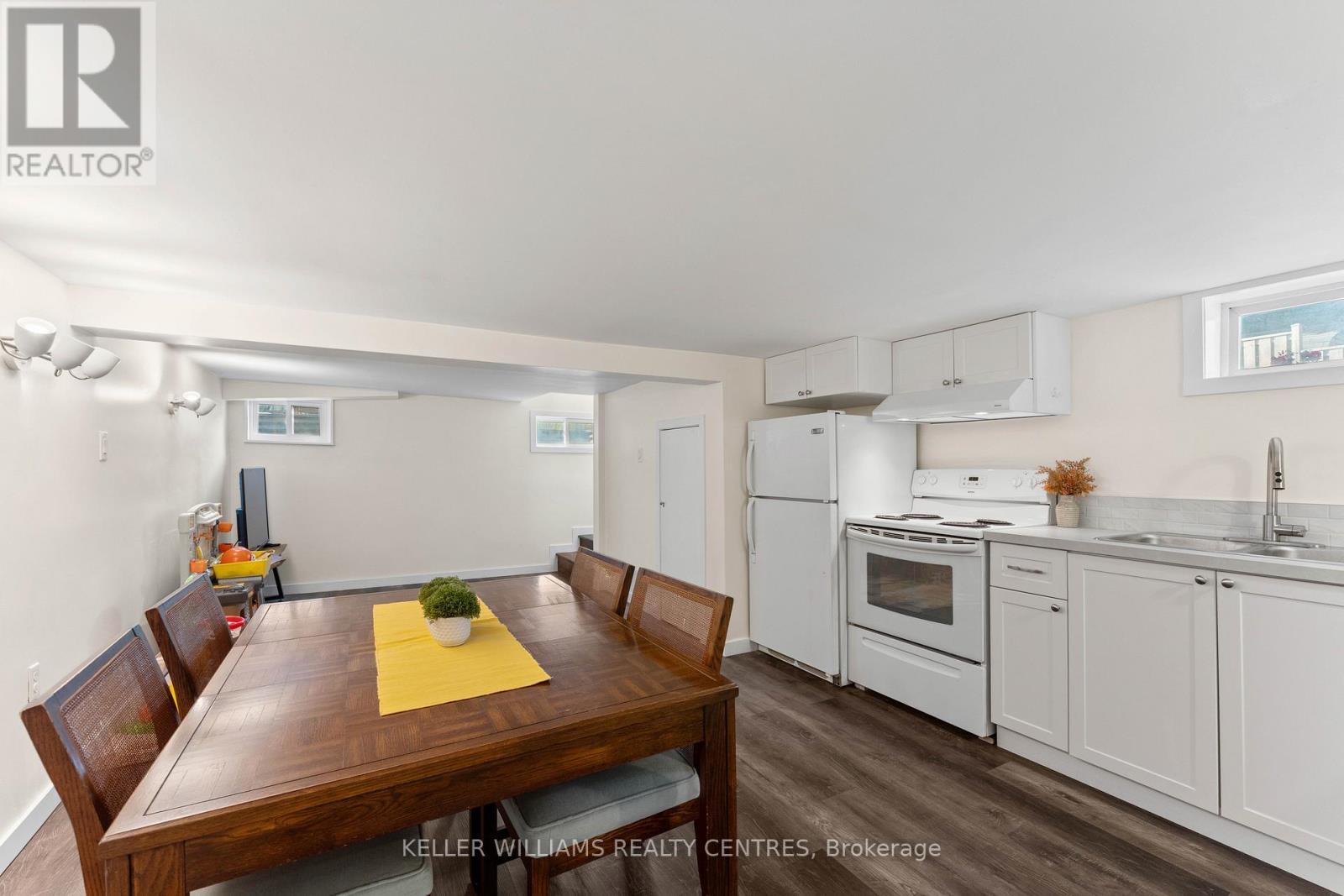 61 Victoria Street, Barrie, Ontario  L4N 2H8 - Photo 34 - S12454423