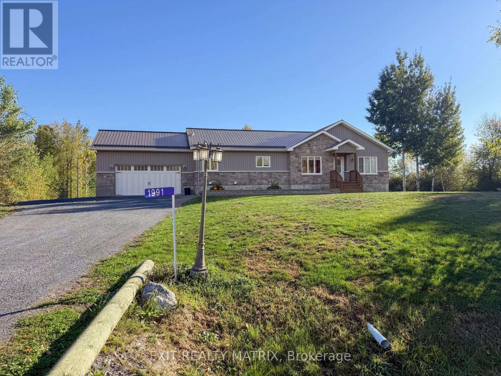 1991 Thibault Court, North Dundas, Ontario  K0C 1H0 - Photo 3 - X12454463