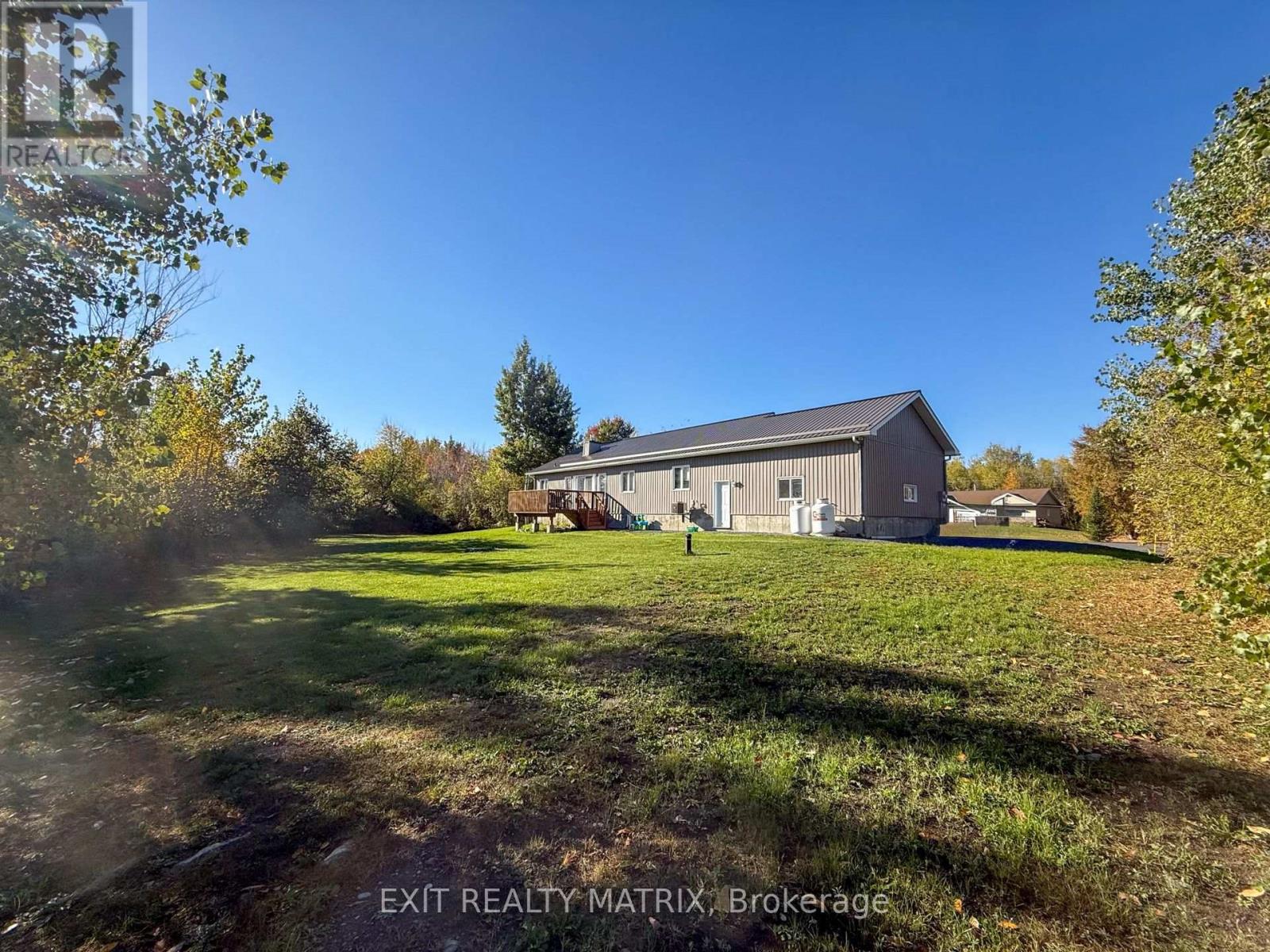 1991 Thibault Court, North Dundas, Ontario  K0C 1H0 - Photo 39 - X12454463
