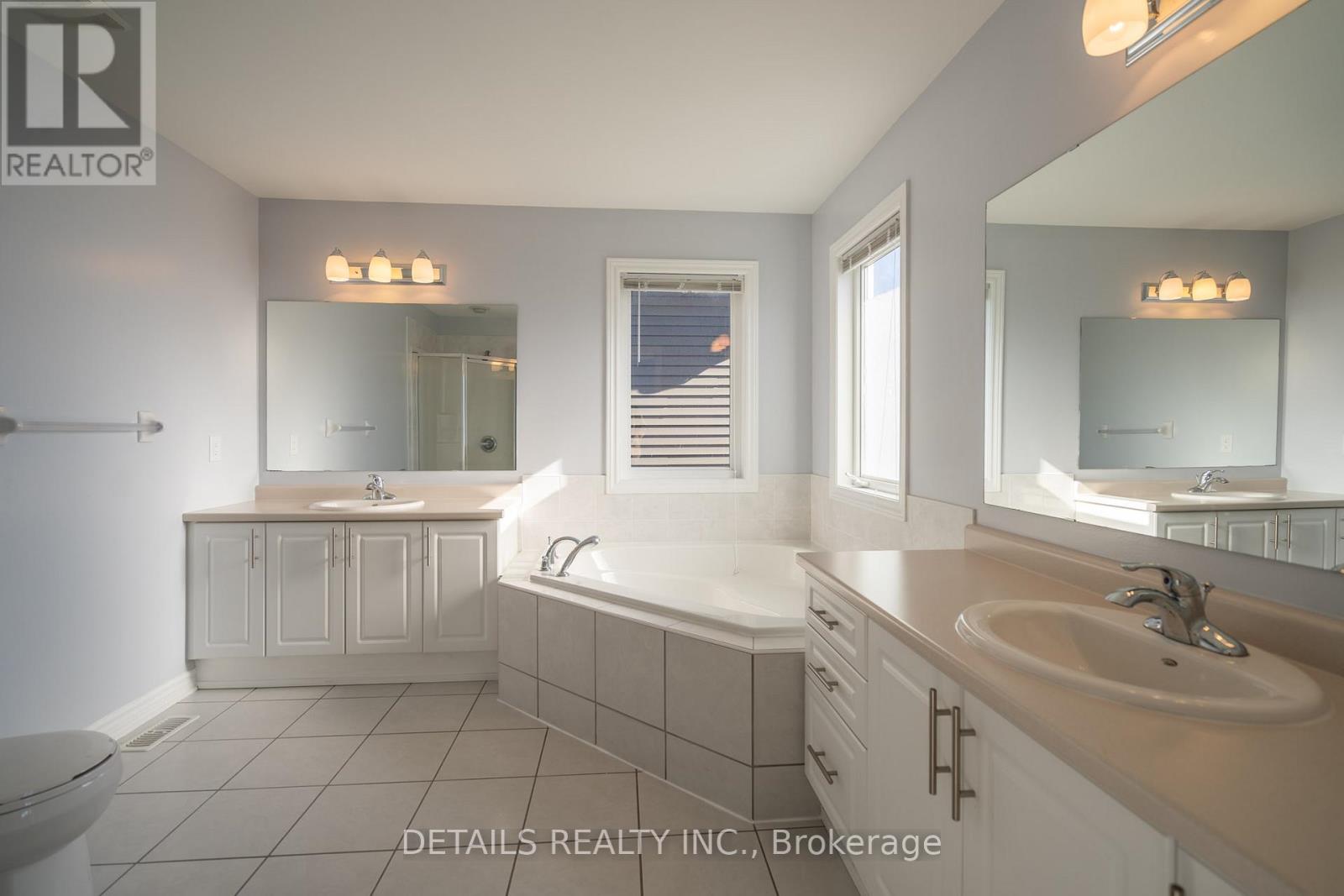 303 Bobolink Ridge, Ottawa, Ontario  K2V 0B1 - Photo 12 - X12454592