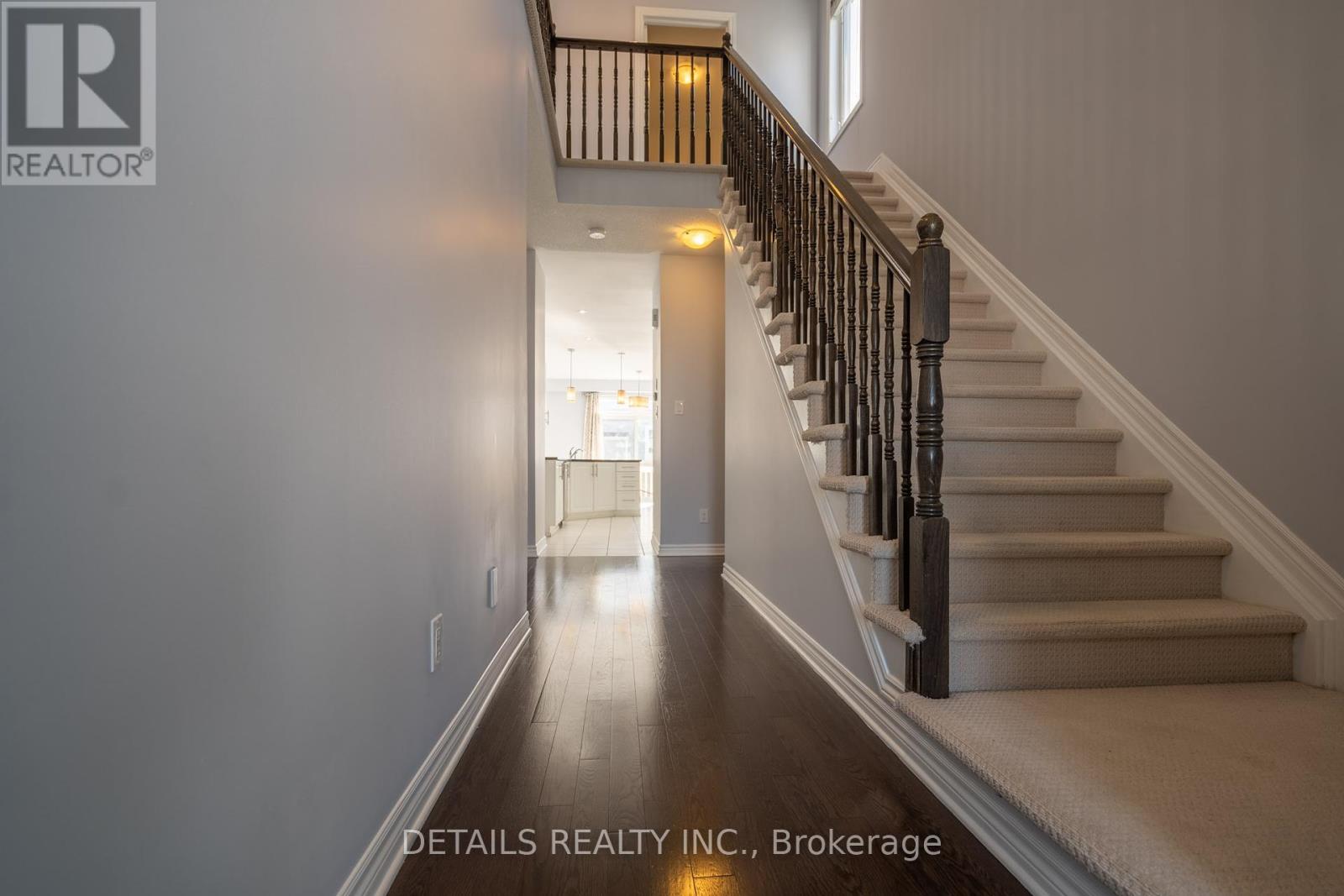 303 Bobolink Ridge, Ottawa, Ontario  K2V 0B1 - Photo 3 - X12454592