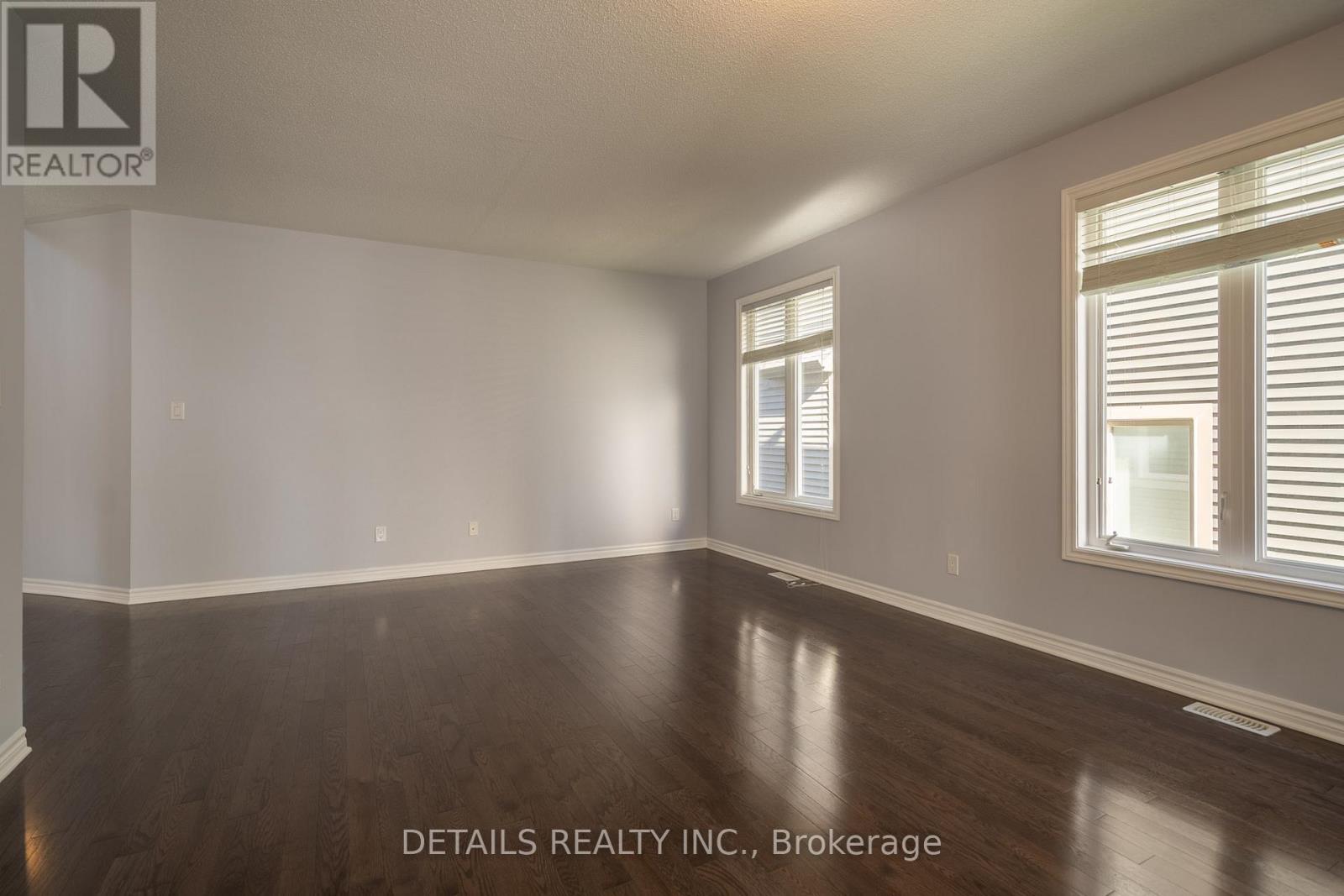 303 Bobolink Ridge, Ottawa, Ontario  K2V 0B1 - Photo 6 - X12454592