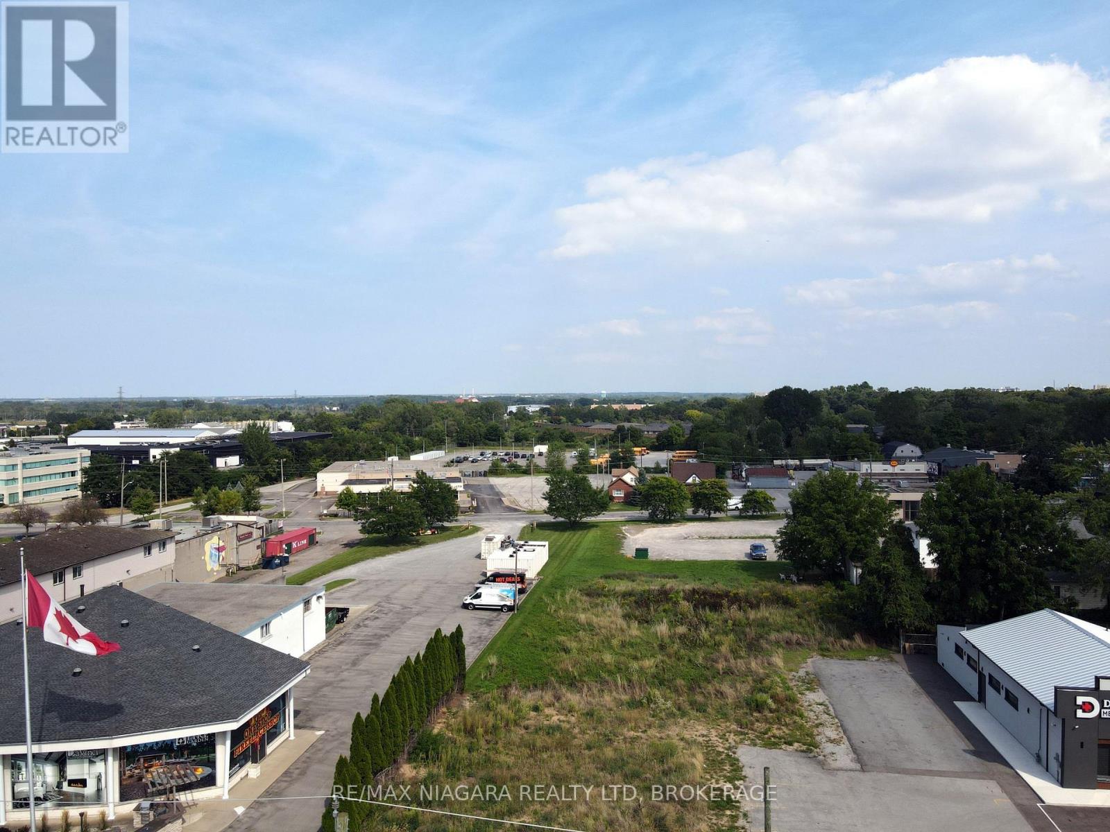 4354 Drummond Road, Niagara Falls, Ontario  L2E 6S3 - Photo 2 - X12454464