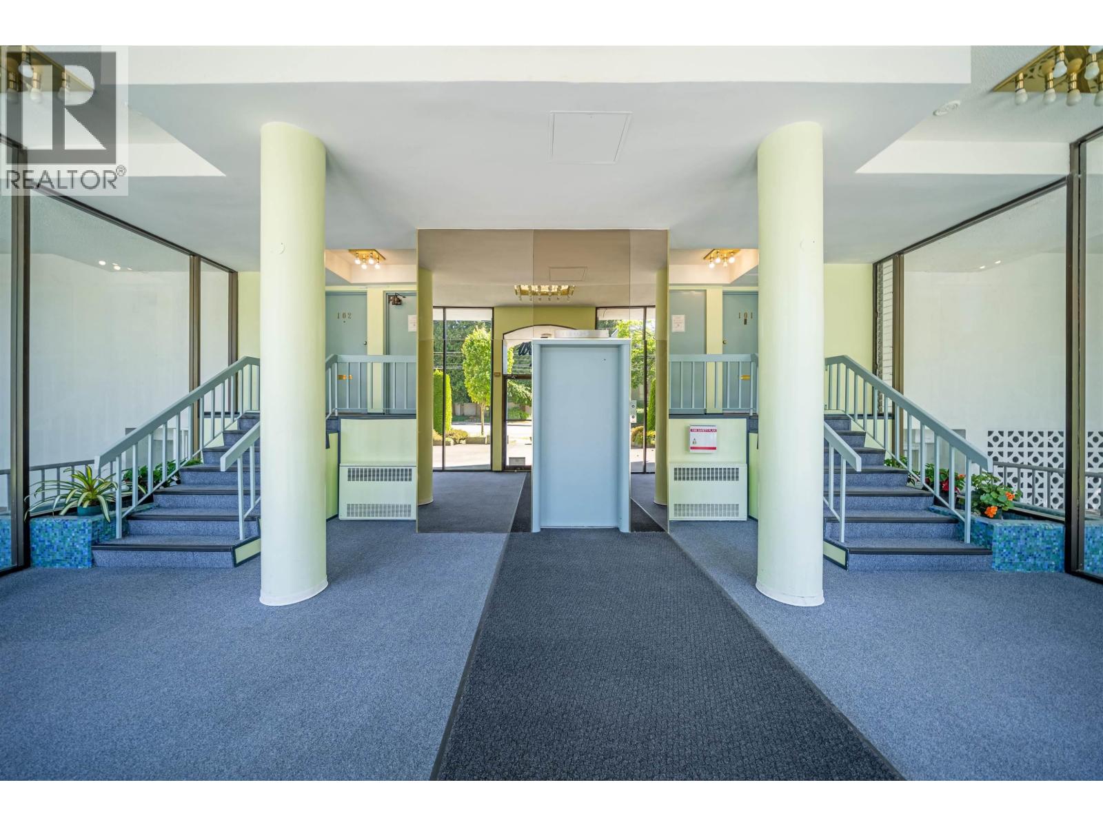 303 4691 W 10th Avenue, Vancouver, British Columbia  V6R 2J3 - Photo 4 - R3031310