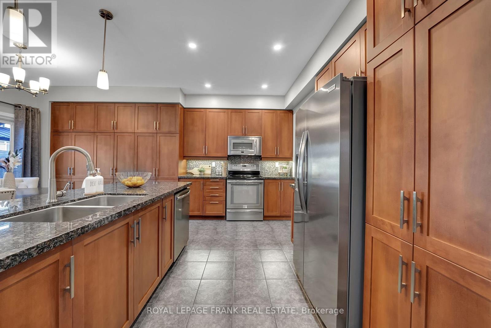 146 Buttonshaw Street, Clarington, Ontario L1C 0J7 - Photo 12 - E12454593