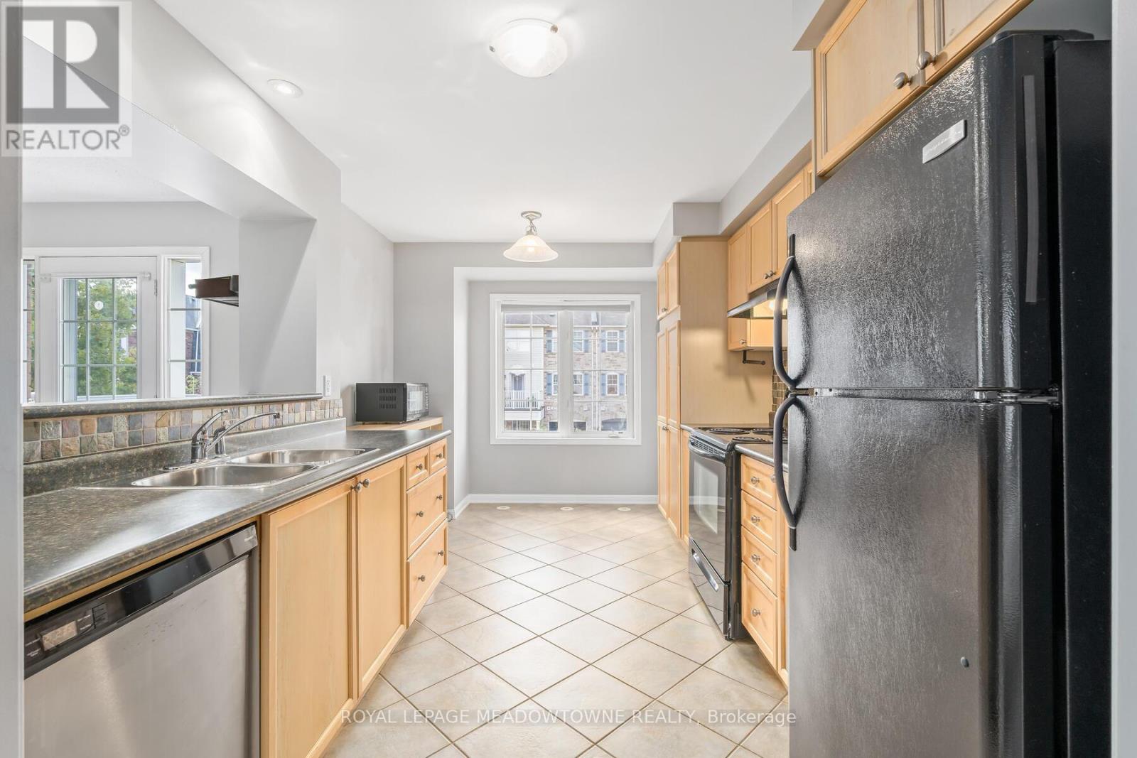 629 Frank Place, Milton, Ontario  L9T 0R1 - Photo 18 - W12454381