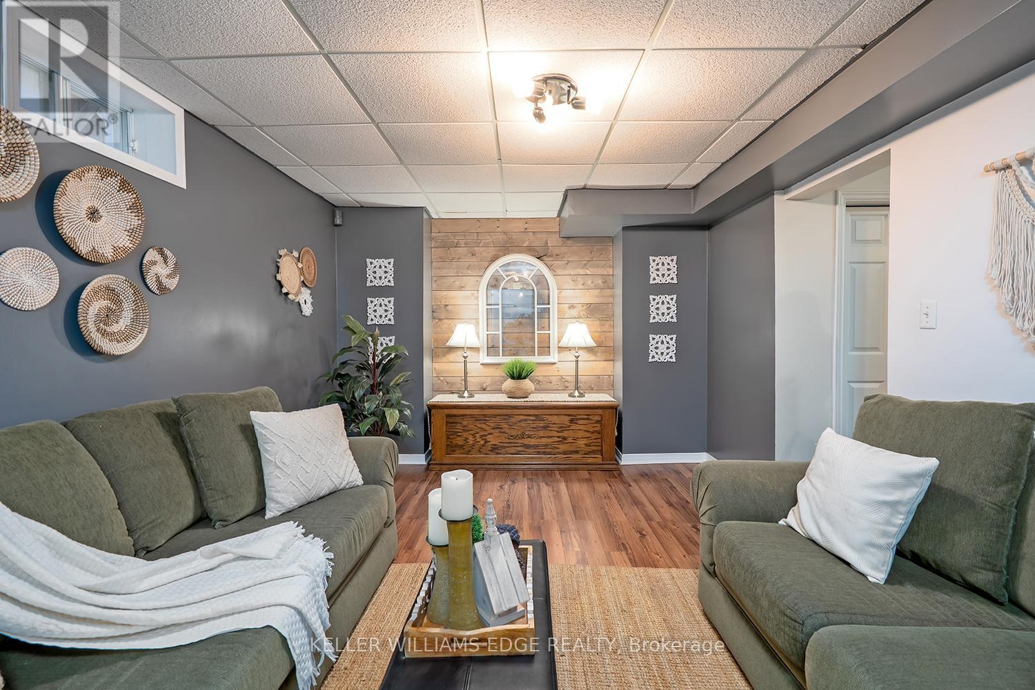 2264 Heidi Avenue, Burlington, Ontario  L7M 3W4 - Photo 35 - W12454392