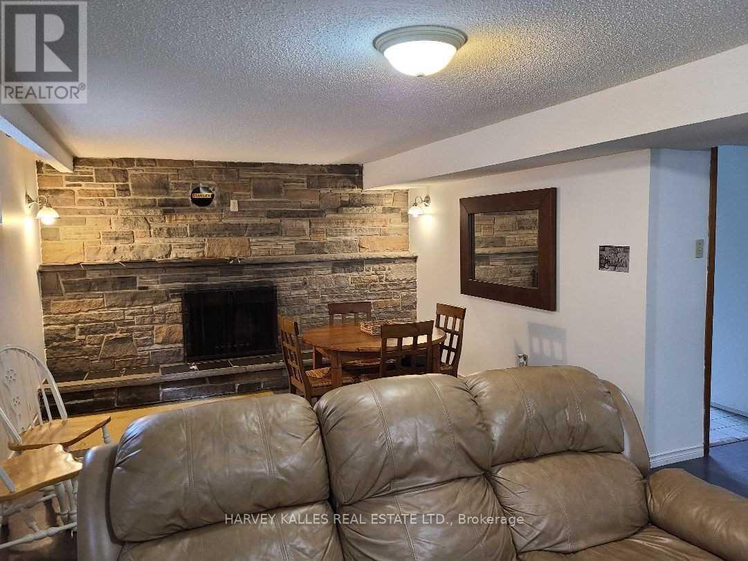 Lower - 2379 Hensall Street, Mississauga, Ontario  L5A 2T1 - Photo 3 - W12454400