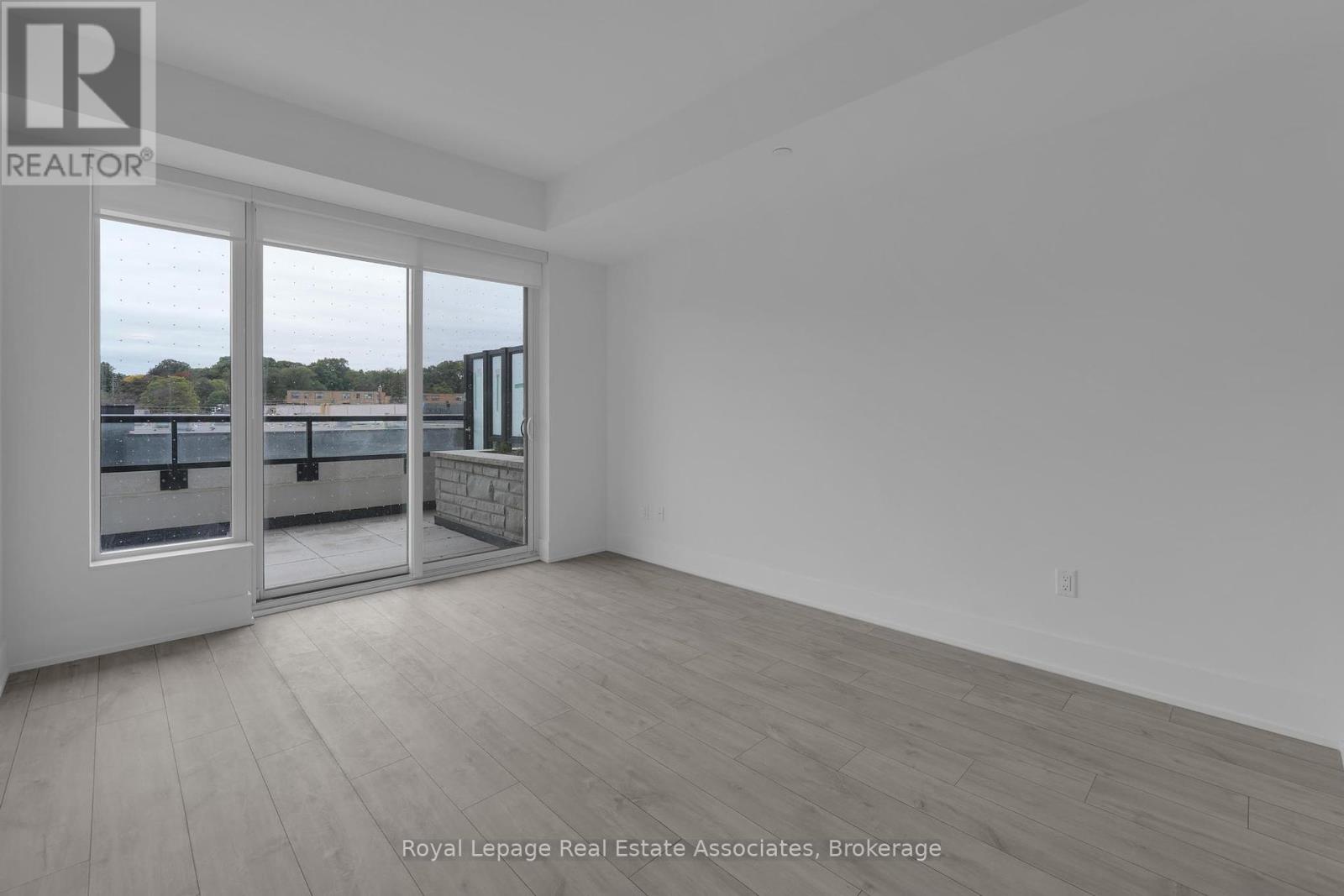 214 - 259 The Kingsway, Toronto, Ontario  M9A 0G2 - Photo 8 - W12454409