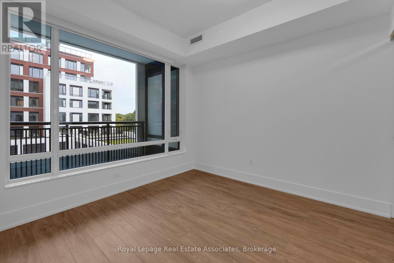 303 - 259 The Kingsway, Toronto, Ontario  M9A 0G2 - Photo 13 - W12454414