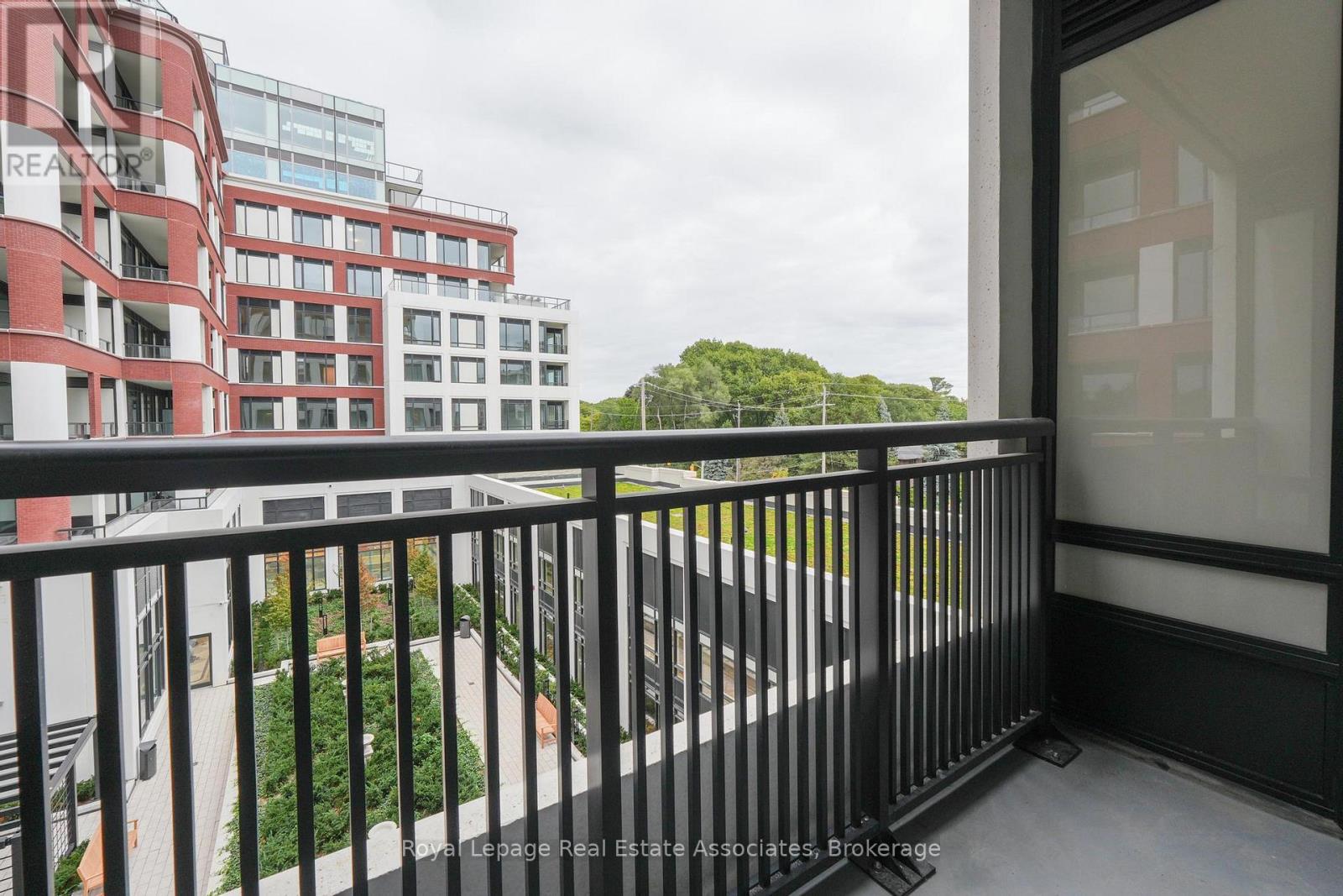 303 - 259 The Kingsway, Toronto, Ontario  M9A 0G2 - Photo 17 - W12454414