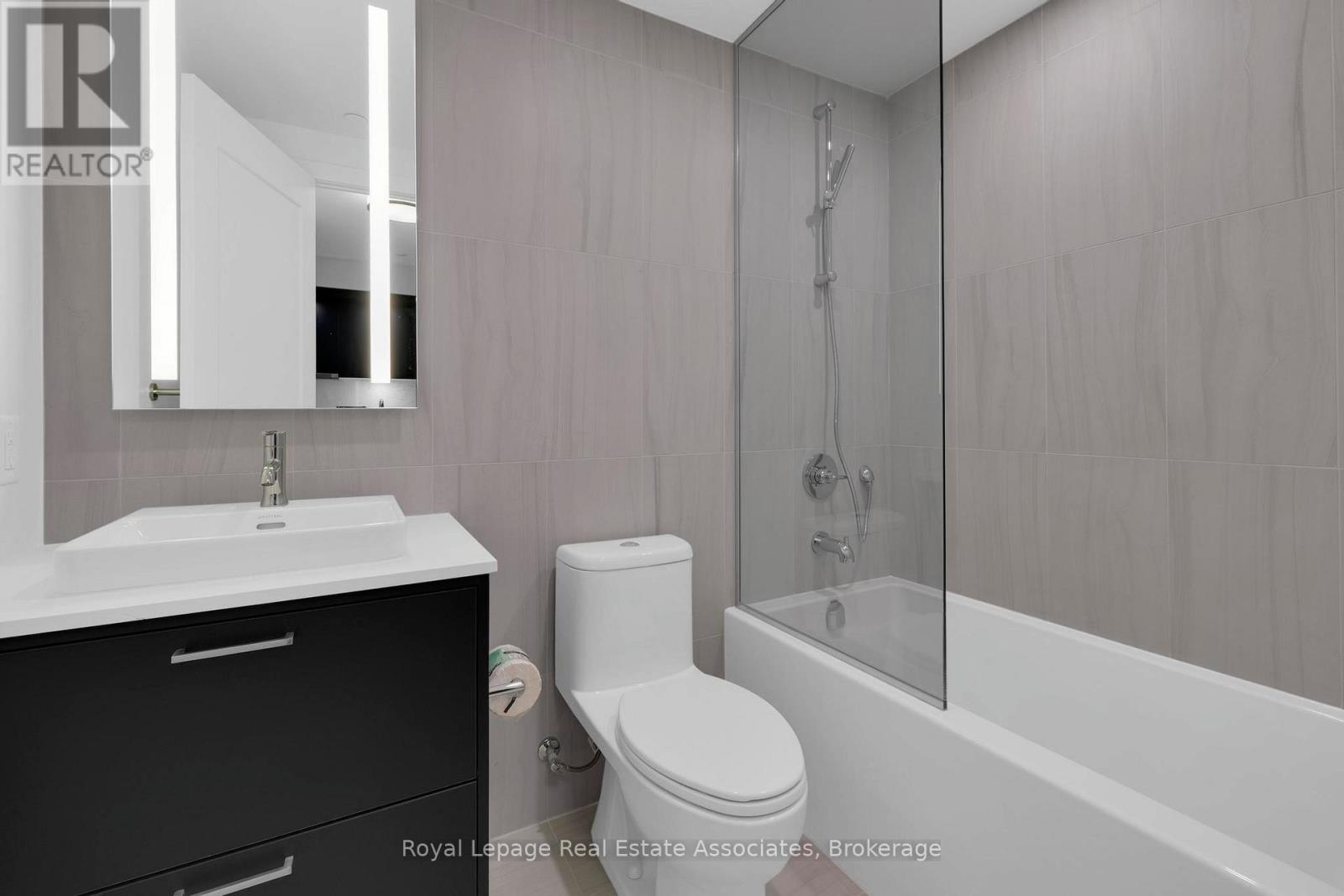 303 - 259 The Kingsway, Toronto, Ontario  M9A 0G2 - Photo 19 - W12454414