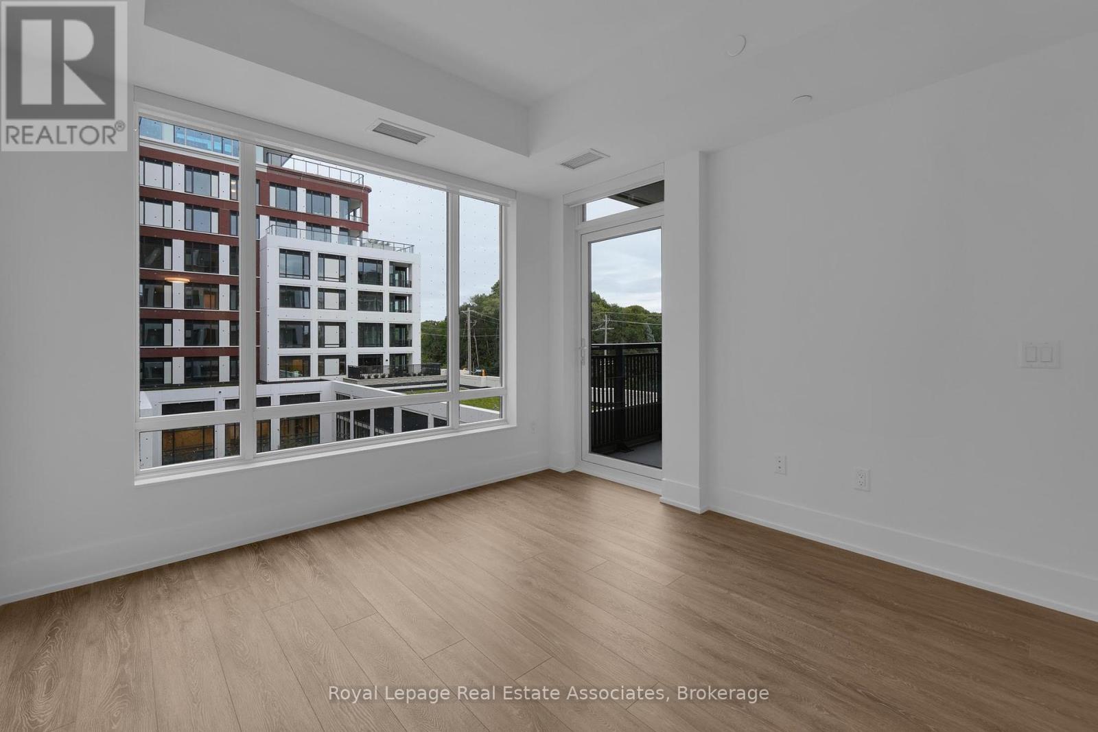 303 - 259 The Kingsway, Toronto, Ontario  M9A 0G2 - Photo 8 - W12454414