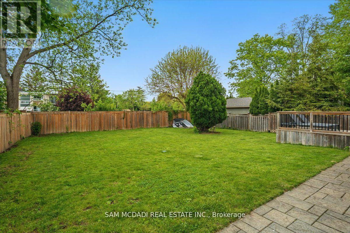 2163 Deyncourt Drive, Burlington, Ontario  L7R 1W2 - Photo 37 - W12454422