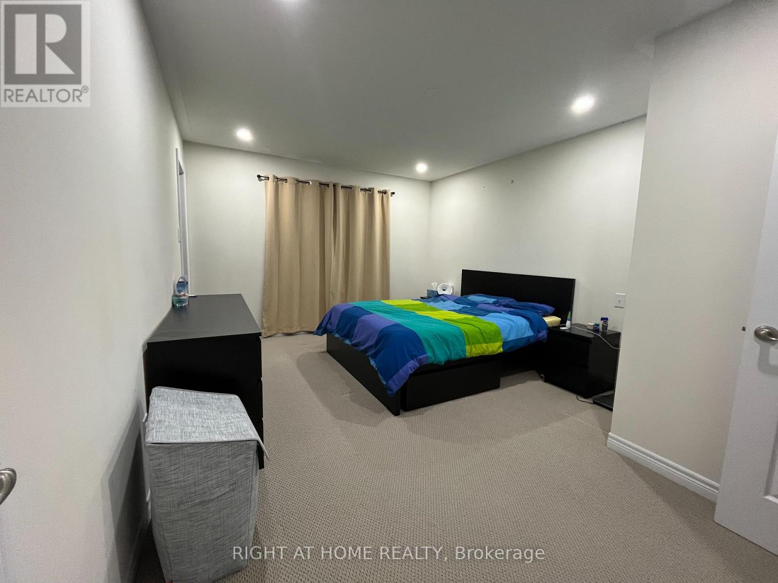 25 Sea Drifter Crescent, Brampton, Ontario  L6P 4A9 - Photo 6 - W12454425
