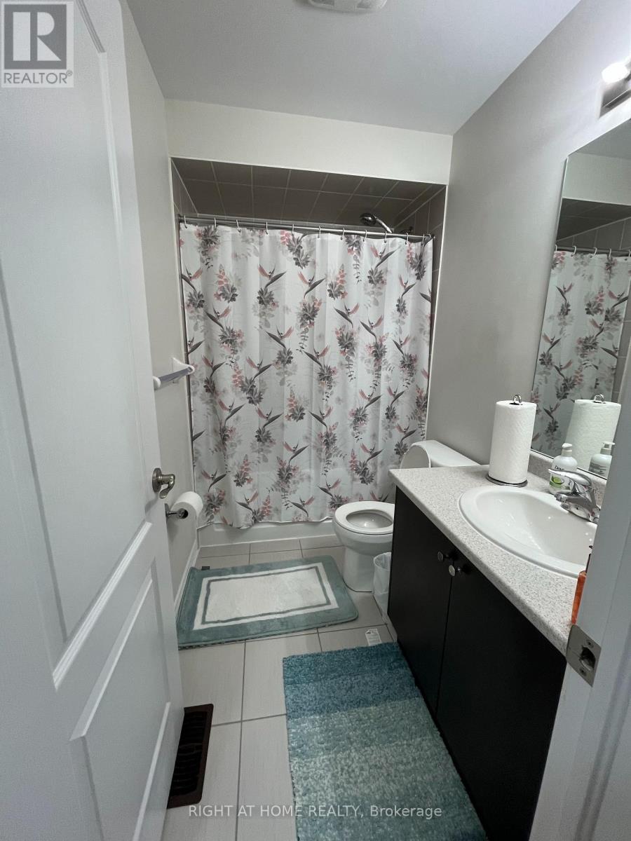 25 Sea Drifter Crescent, Brampton, Ontario  L6P 4A9 - Photo 9 - W12454425