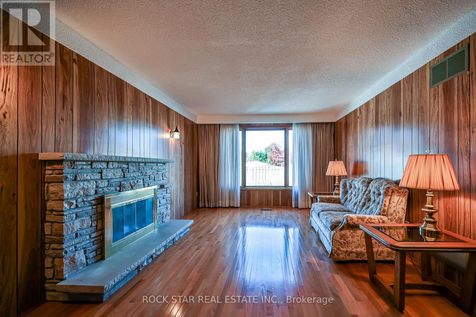 321 Creelman Road, Mississauga, Ontario  L5A 4A6 - Photo 14 - W12454427