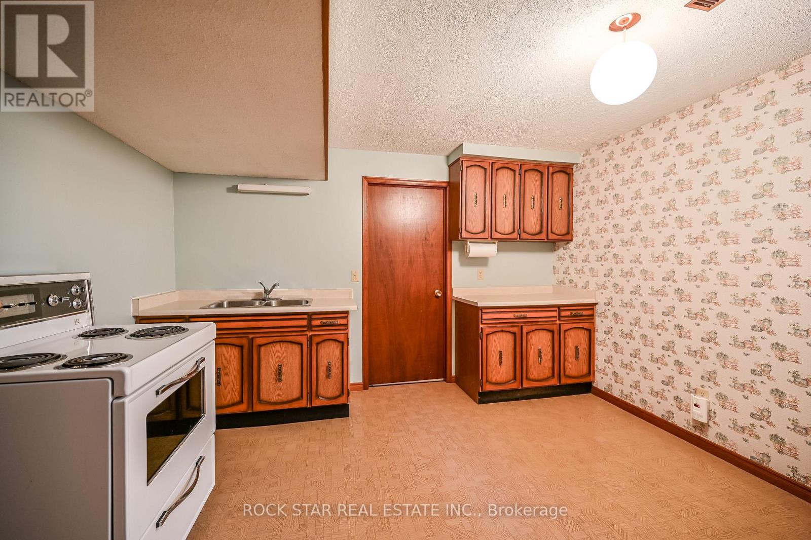 321 Creelman Road, Mississauga, Ontario  L5A 4A6 - Photo 41 - W12454427