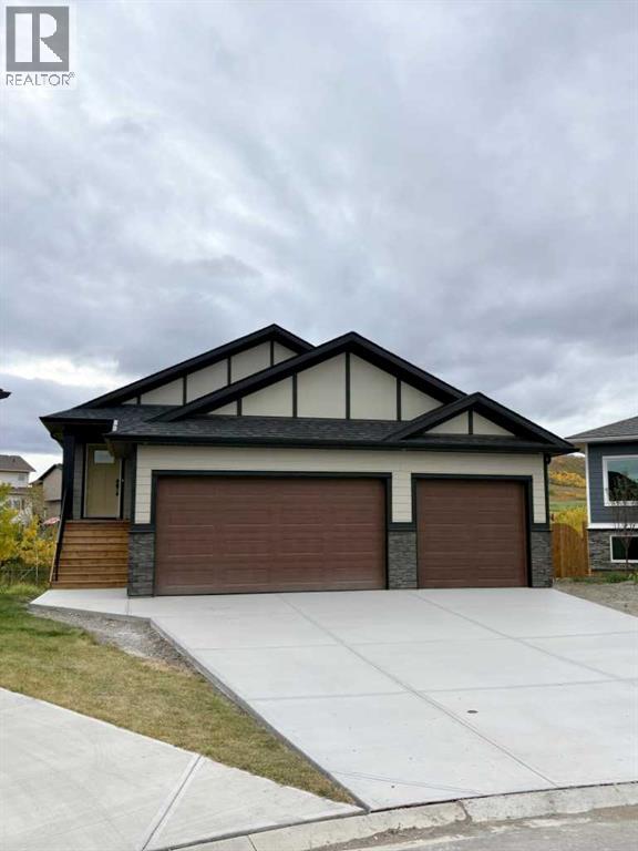 679 Anderson Close NW, Diamond Valley, Alberta