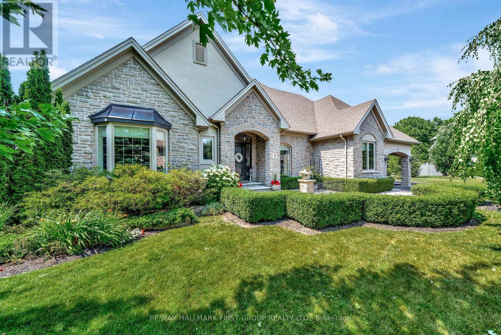 22 Rosslyn Drive, Brighton, Ontario  K0K 1H0 - Photo 1 - X12454456