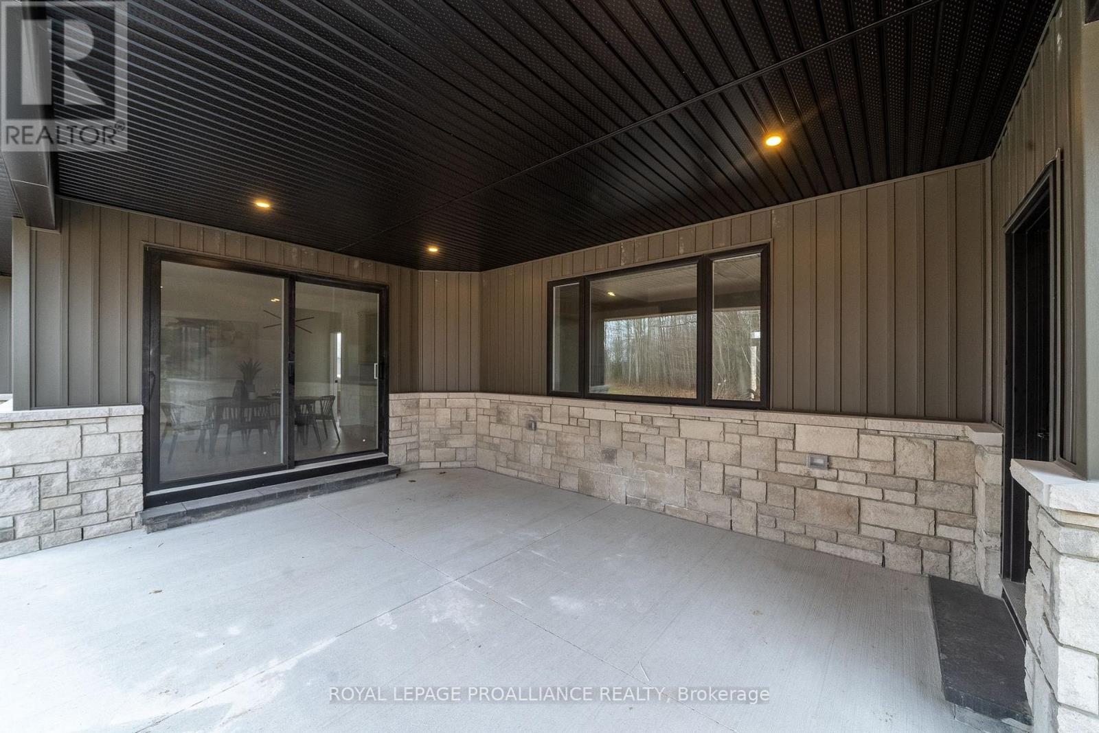 235 Michael's Way, Prince Edward County (Ameliasburg Ward), Ontario  K0K 1L0 - Photo 40 - X12454501
