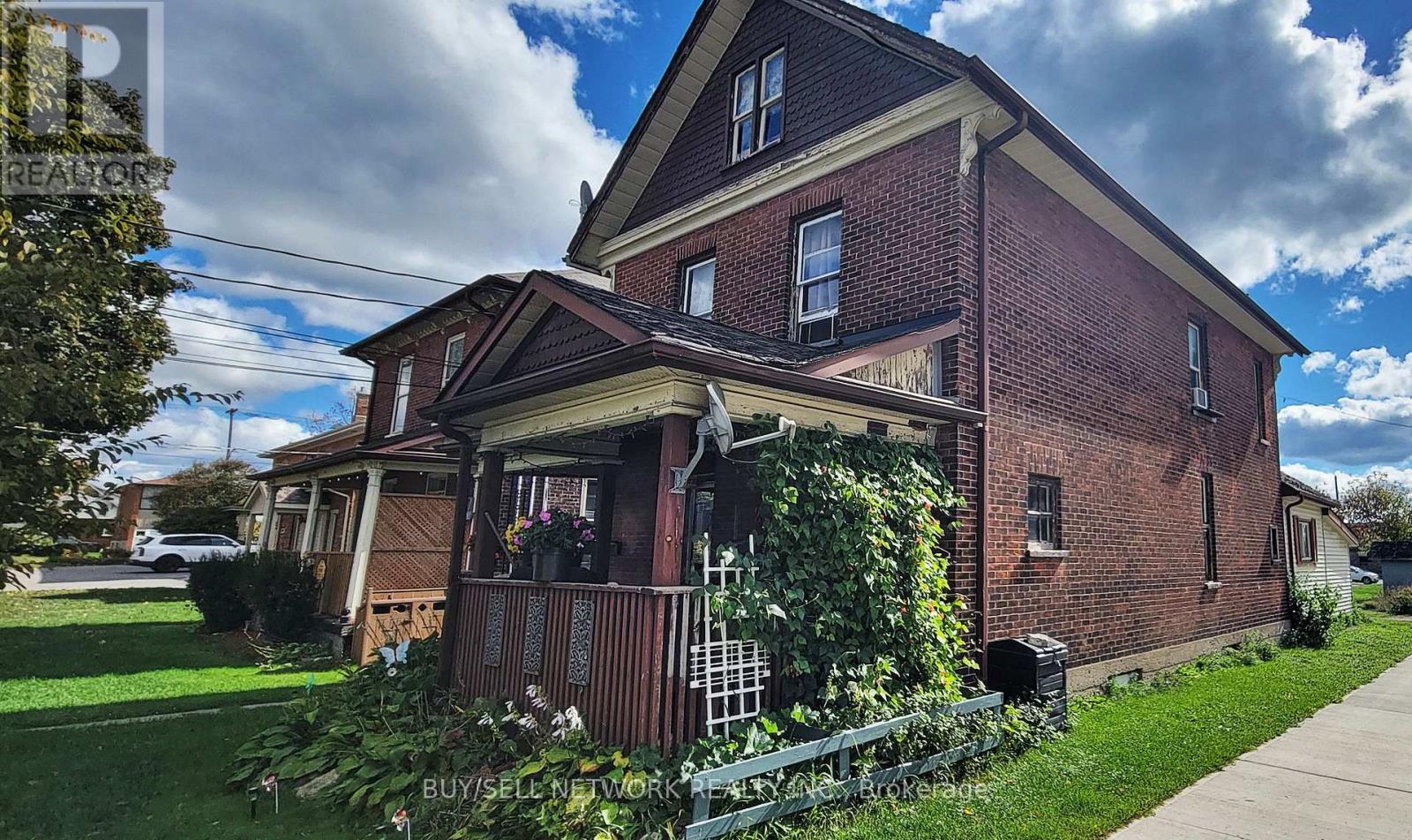 257 DALHOUSIE STREET, Peterborough, Ontario