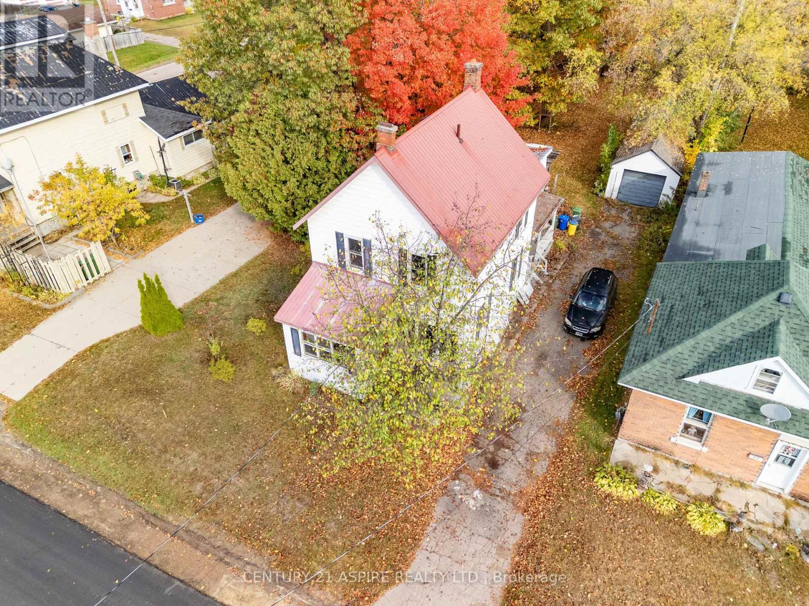 535 Mcgee Street, Pembroke, Ontario  K8A 6E3 - Photo 2 - X12454589