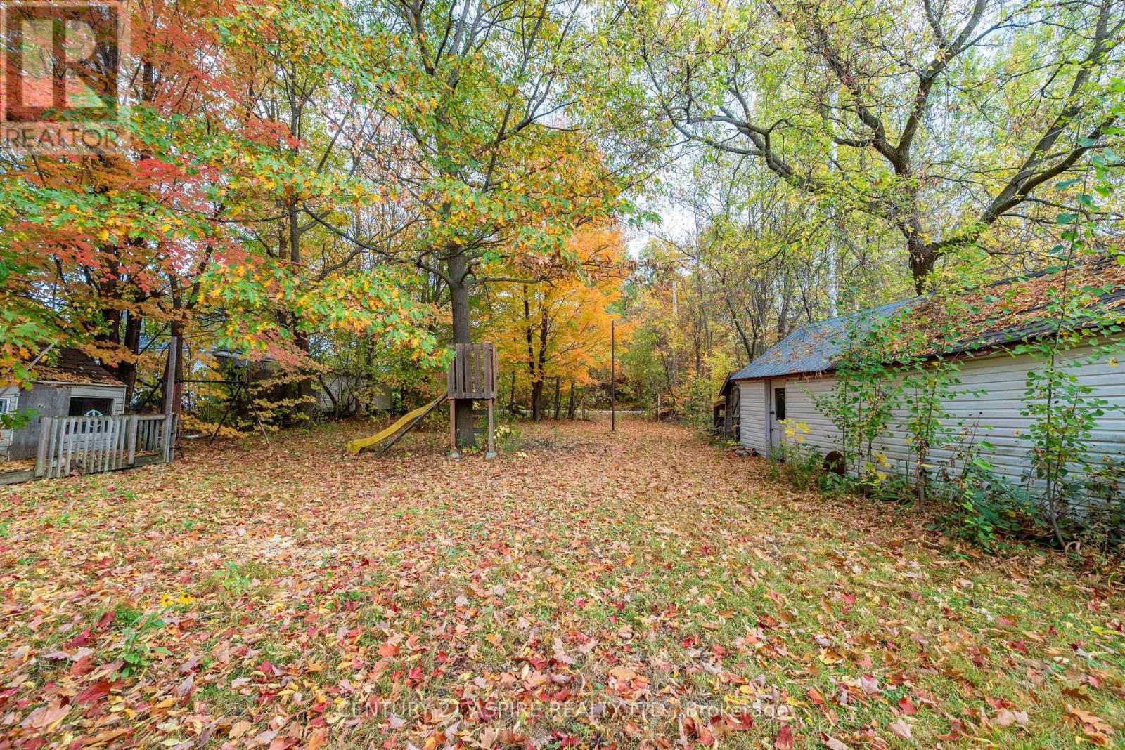 535 Mcgee Street, Pembroke, Ontario  K8A 6E3 - Photo 4 - X12454589