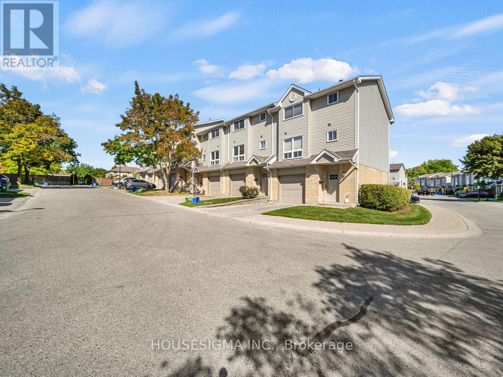 49 - 536 THIRD STREET, London East, Ontario