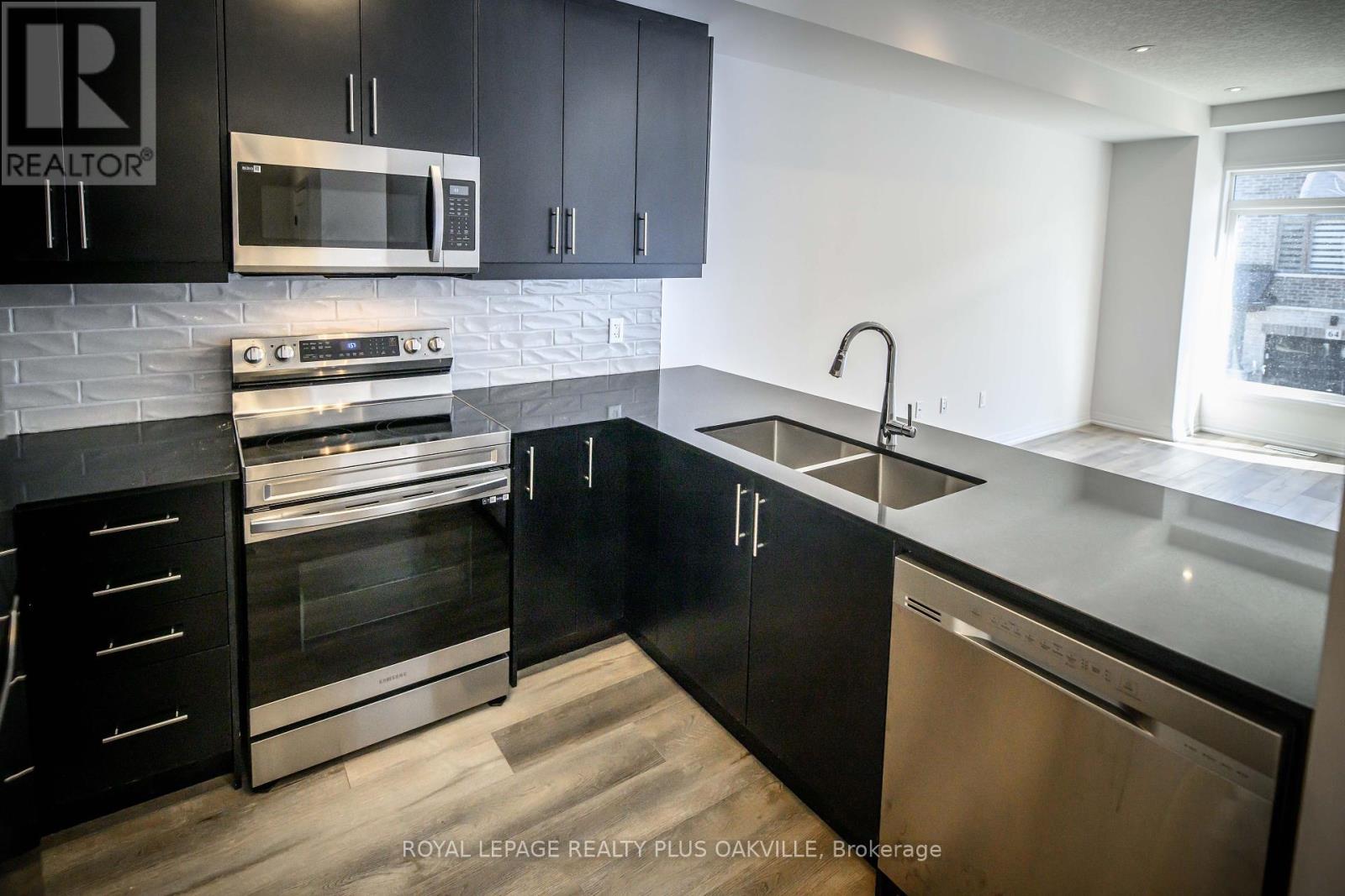 116 - 61 Soho Street, Hamilton, Ontario  L8J 0M6 - Photo 12 - X12454385