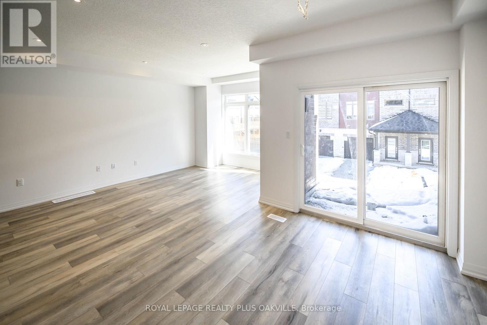 116 - 61 Soho Street, Hamilton, Ontario  L8J 0M6 - Photo 5 - X12454385