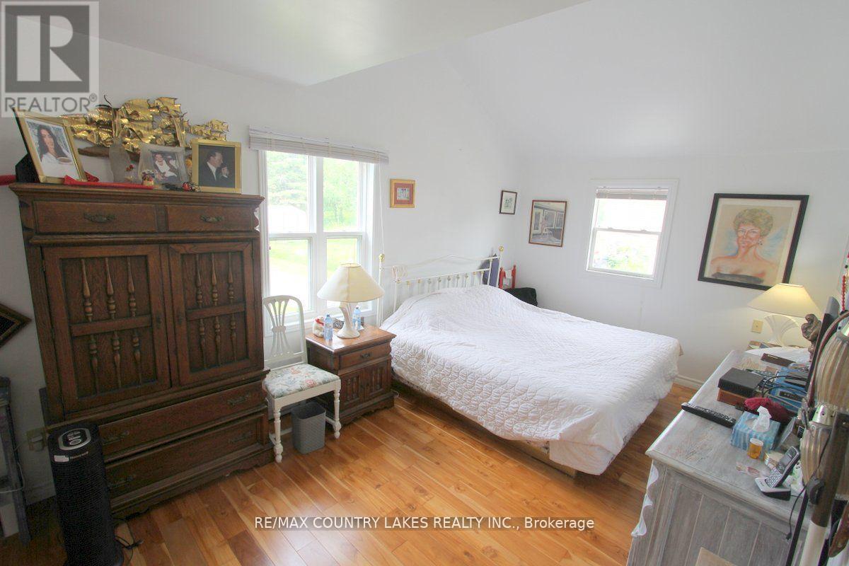 262 Mcguire Beach Road, Kawartha Lakes, Ontario  K0M 2B0 - Photo 13 - X12454391