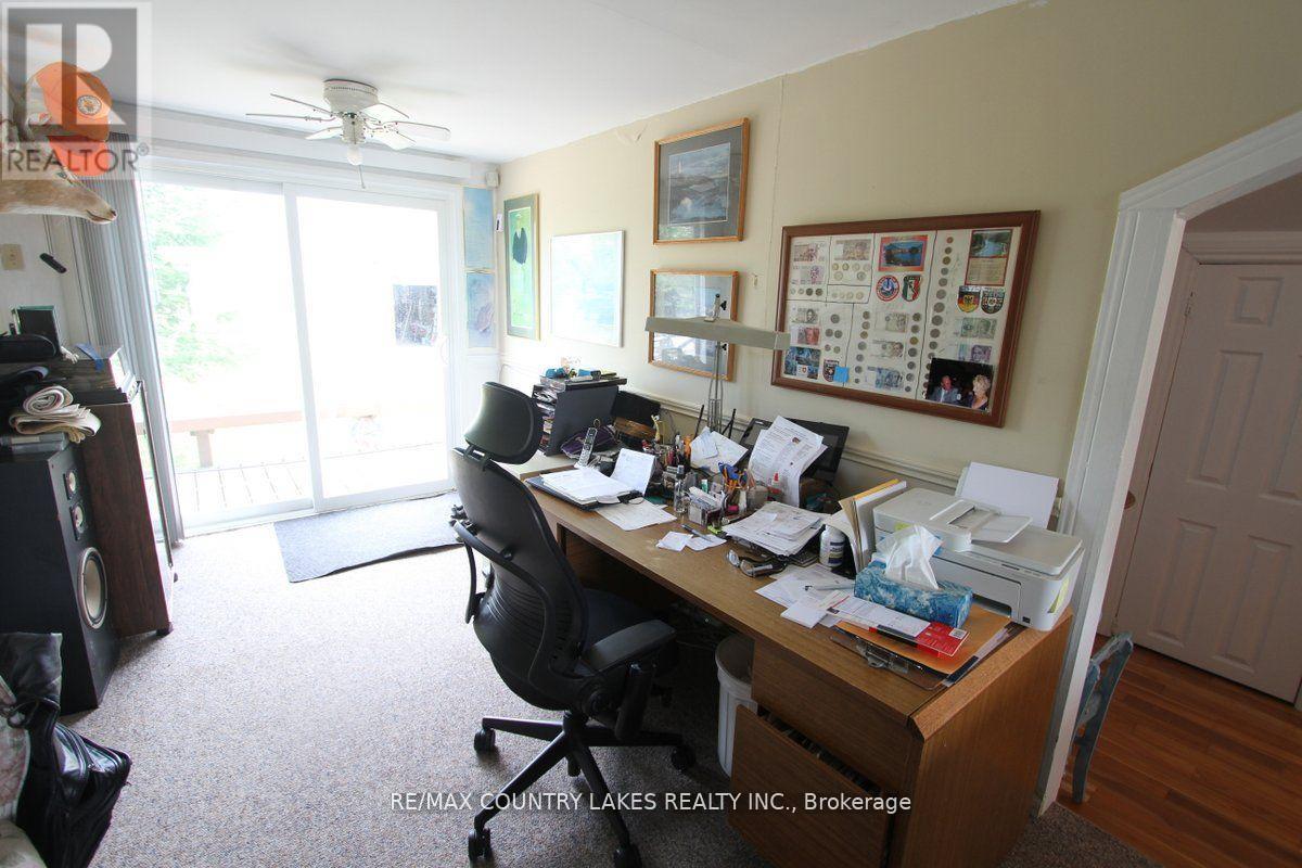 262 Mcguire Beach Road, Kawartha Lakes, Ontario  K0M 2B0 - Photo 18 - X12454391