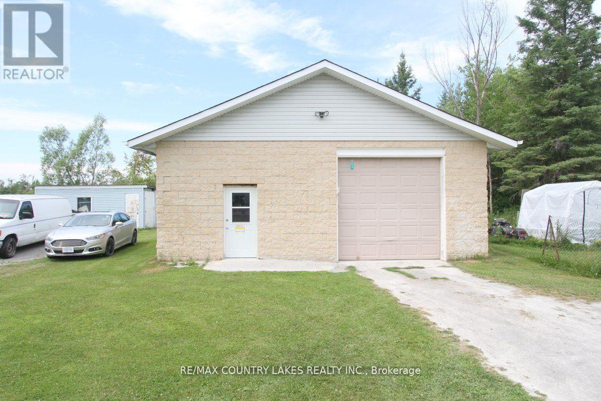 262 Mcguire Beach Road, Kawartha Lakes, Ontario  K0M 2B0 - Photo 23 - X12454391