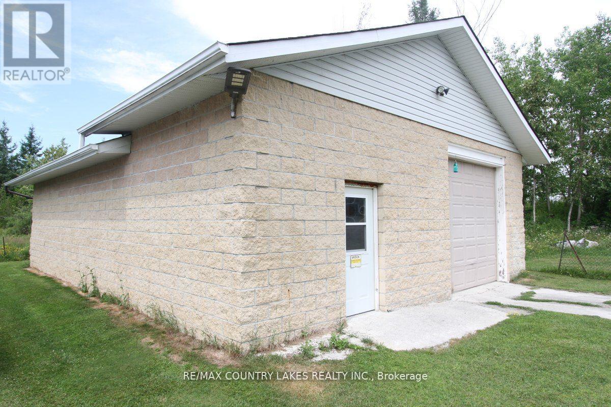 262 Mcguire Beach Road, Kawartha Lakes, Ontario  K0M 2B0 - Photo 24 - X12454391