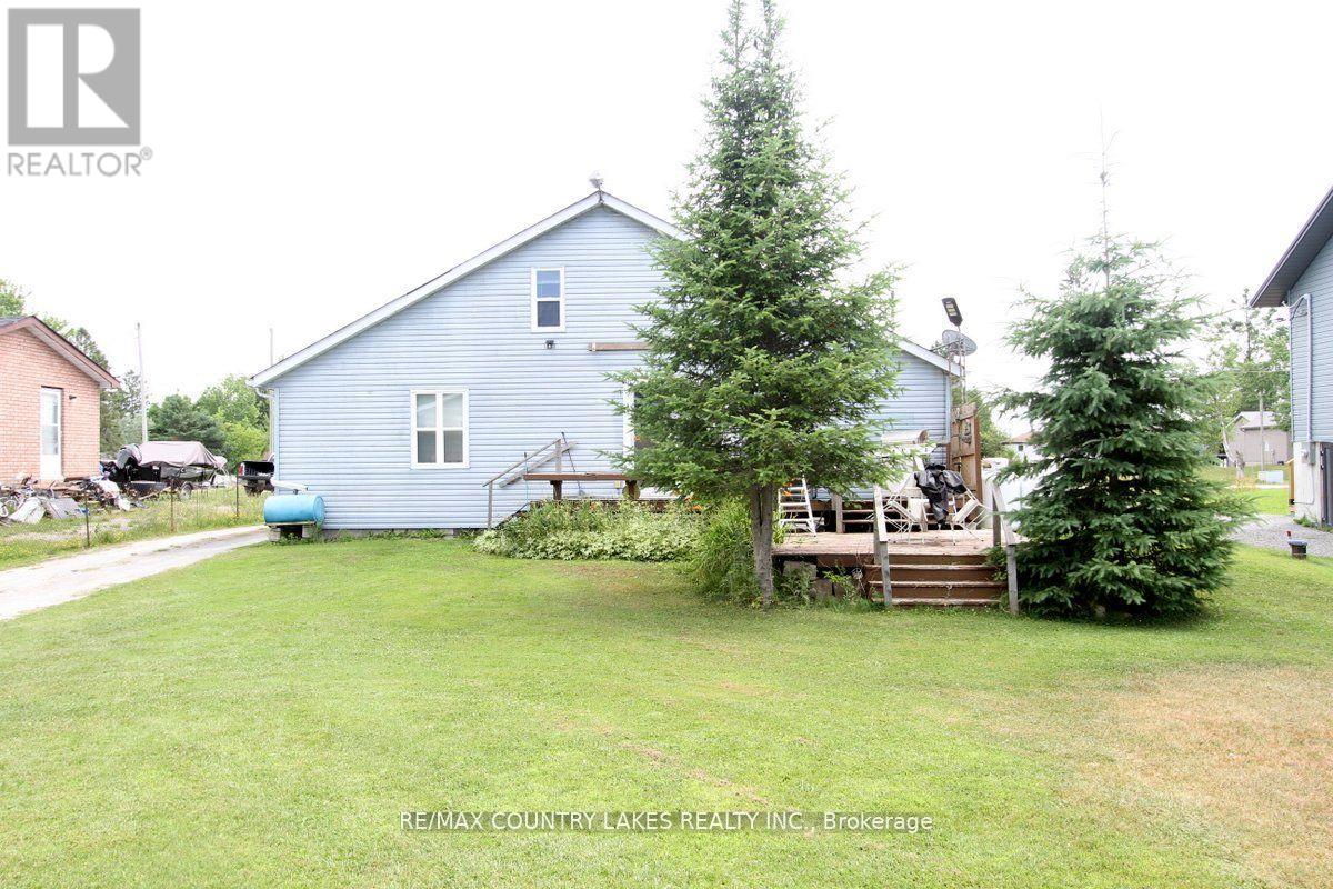262 Mcguire Beach Road, Kawartha Lakes, Ontario  K0M 2B0 - Photo 5 - X12454391