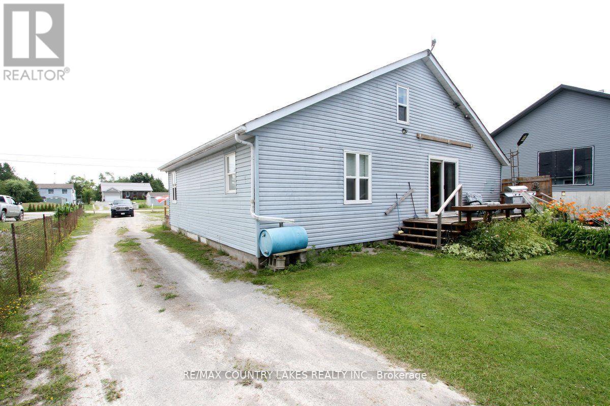 262 Mcguire Beach Road, Kawartha Lakes, Ontario  K0M 2B0 - Photo 6 - X12454391